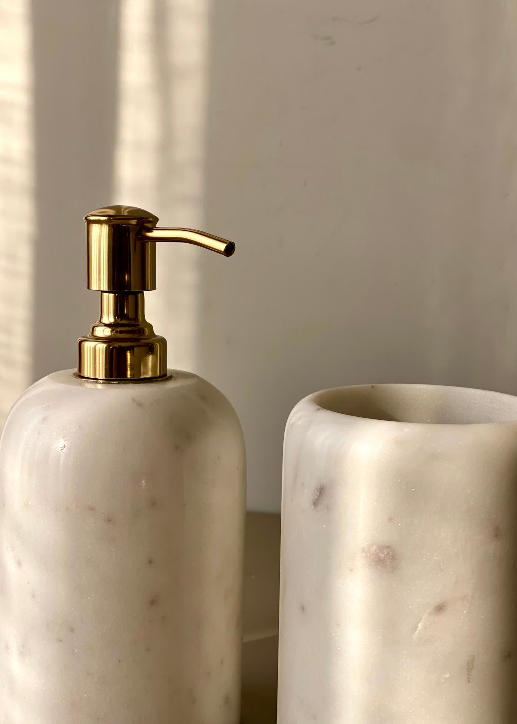Svara Marble Bath Set - Set of 2