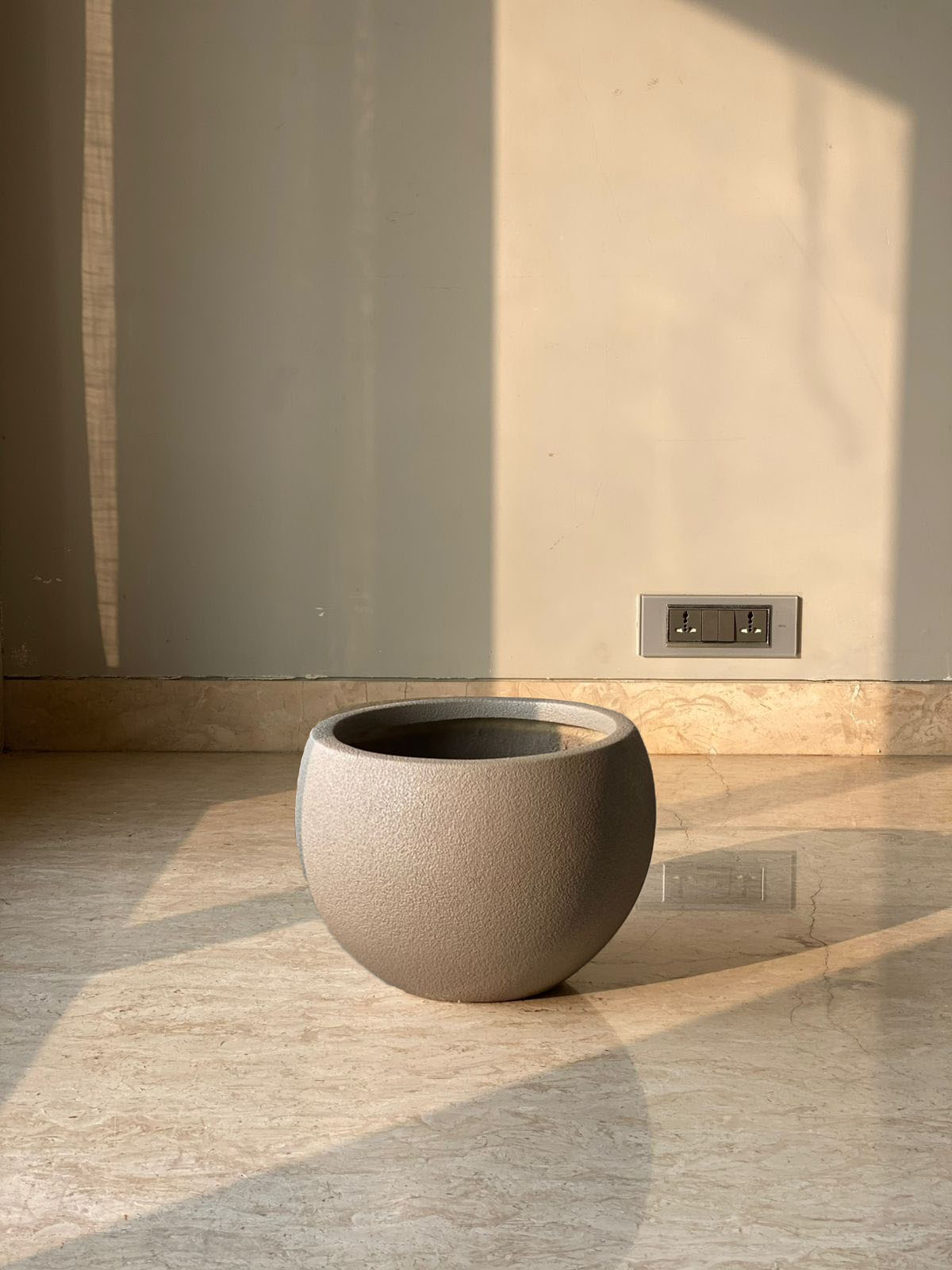 Lithos Planters - Mud Brown