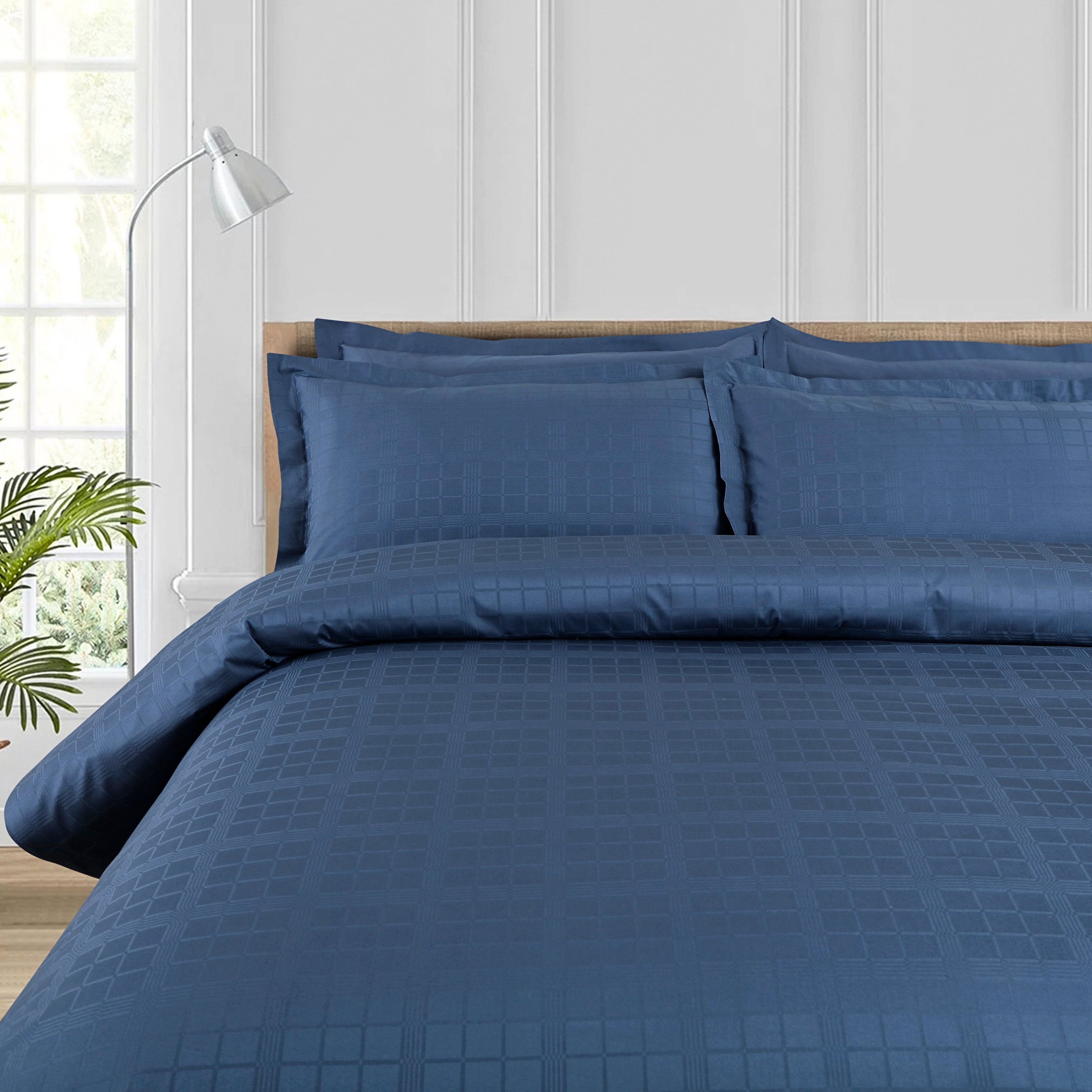 Jacquard Duvet Cover Set with King Size Bedsheet and 4 Pillow Covers-Blue