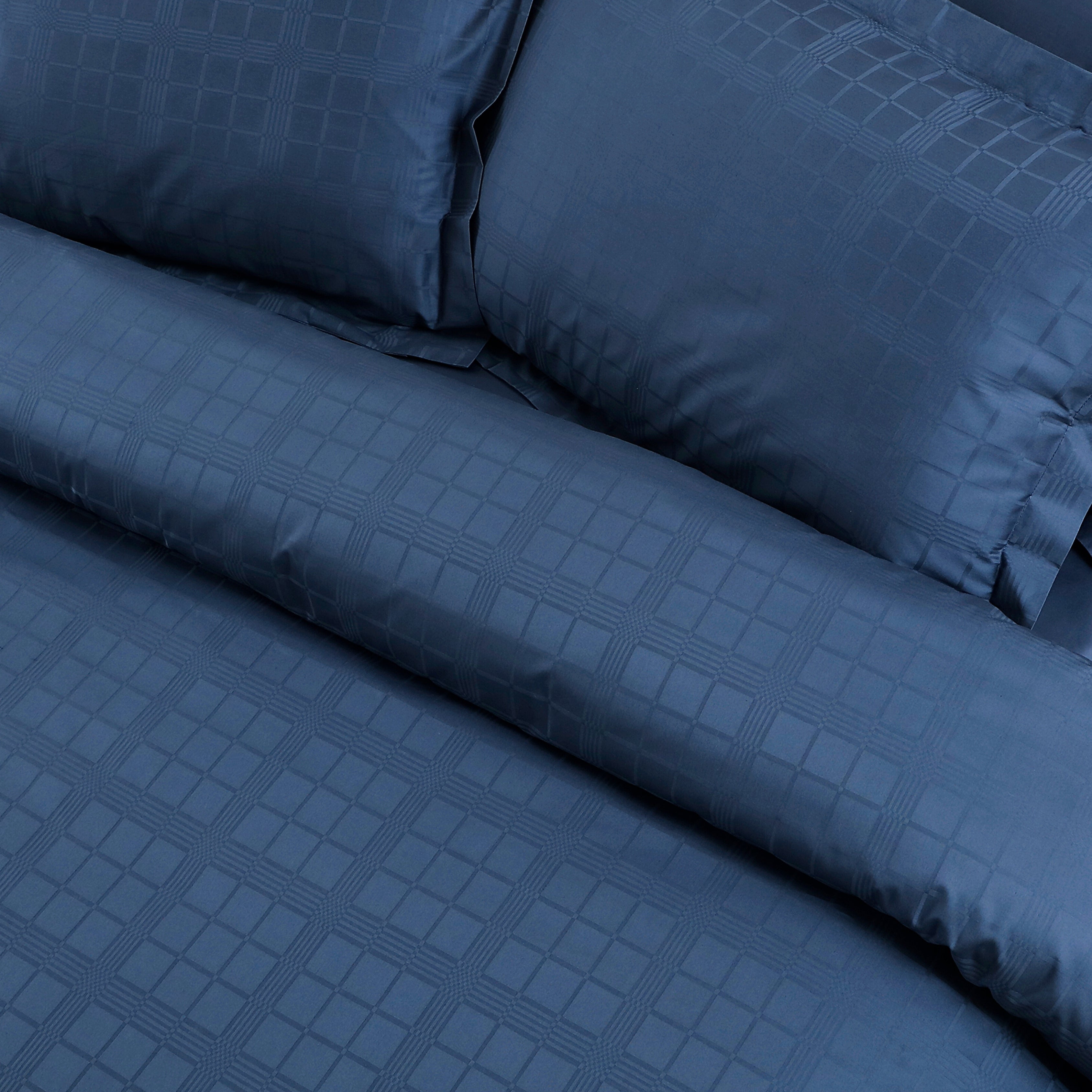 Jacquard Duvet Cover Set with King Size Bedsheet and 4 Pillow Covers-Blue