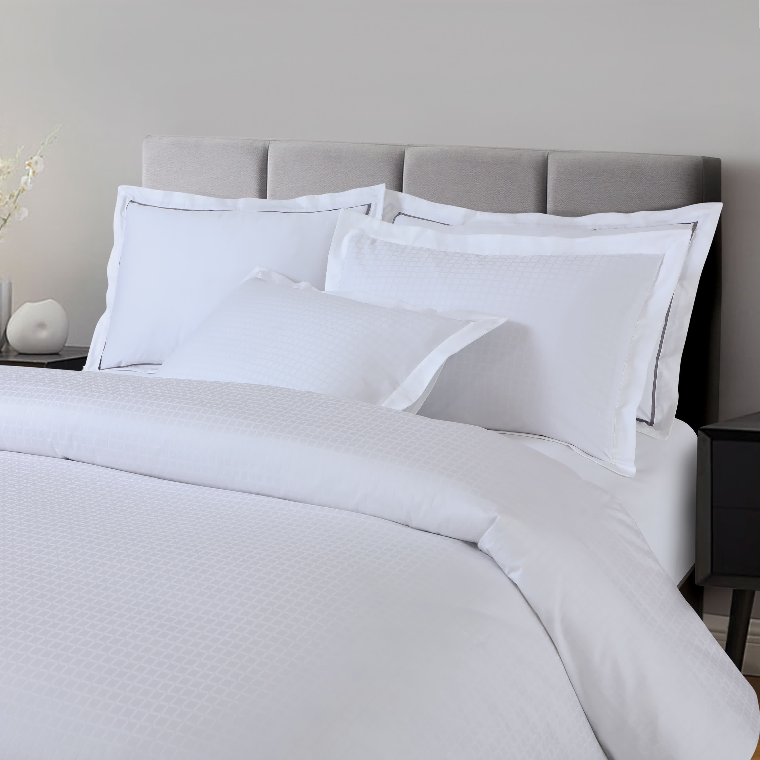 Como Jacquard Duvet Cover Set - Brilliant White