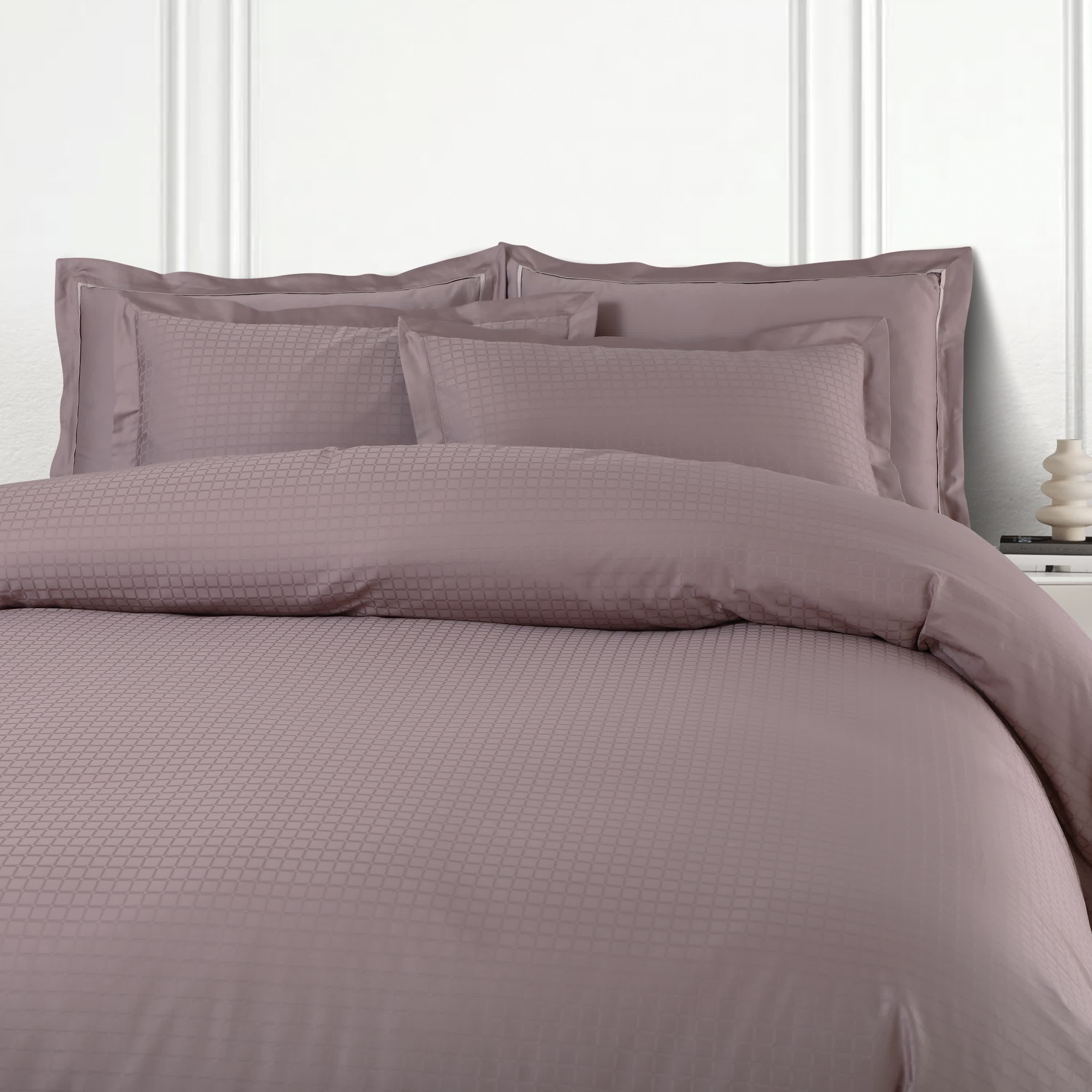Como Jacquard Duvet Cover Set - Wine