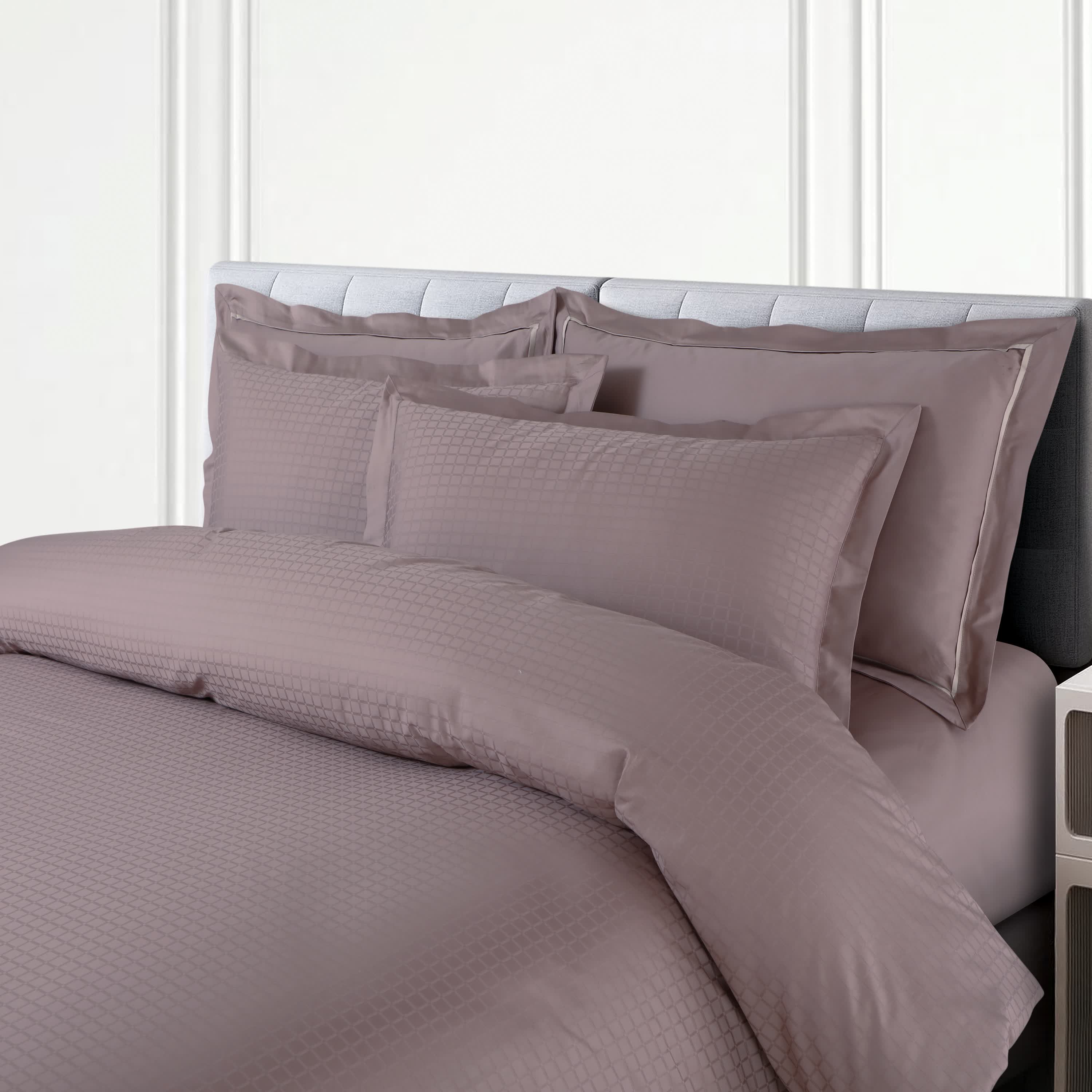 Como Jacquard Duvet Cover Set - Wine
