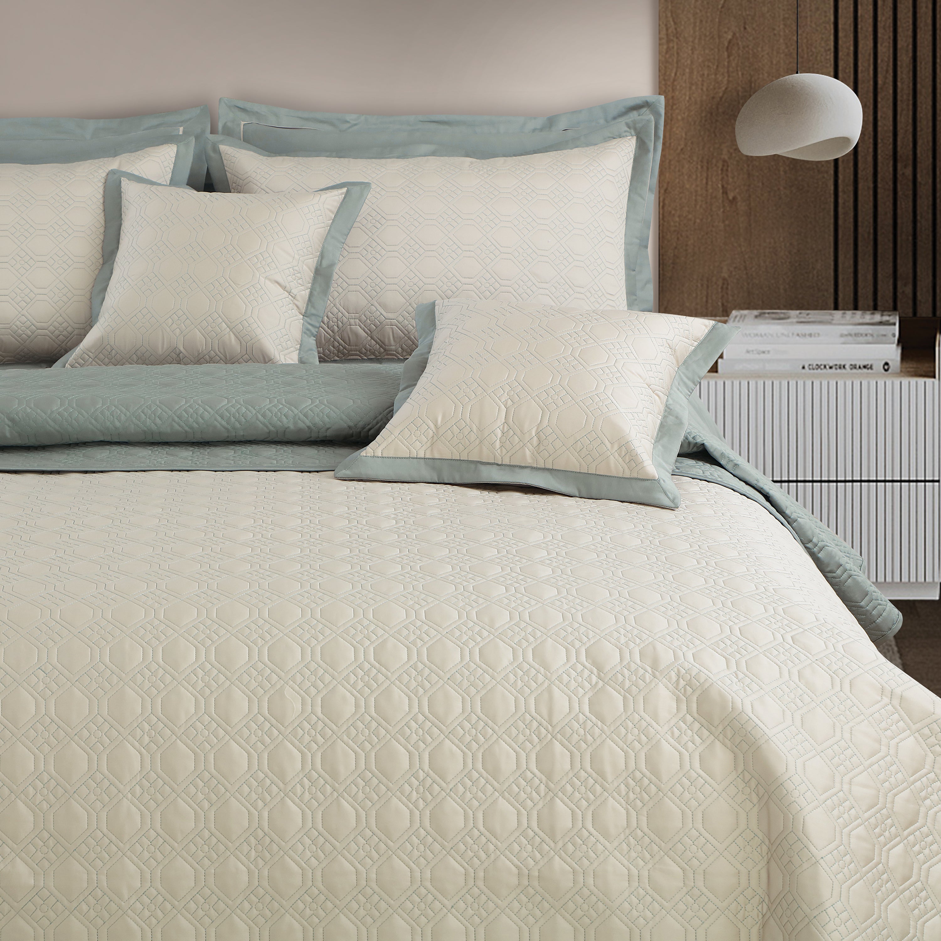 Luxe Reversible 8 Piece Bedspread Set-Olive Beige & Olive Green