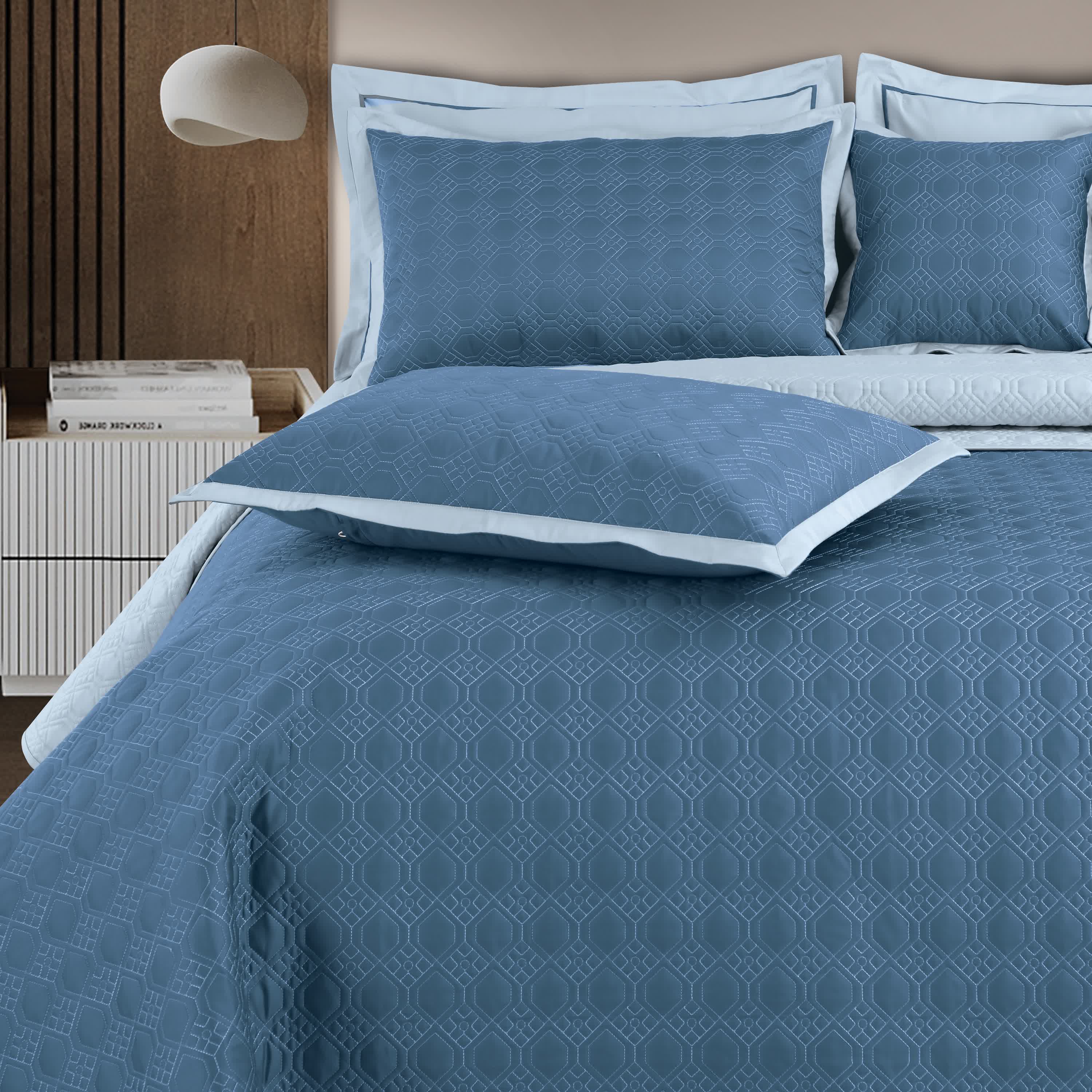 Luxe Reversible Bedspread Set - Blue & Pigeon Blue