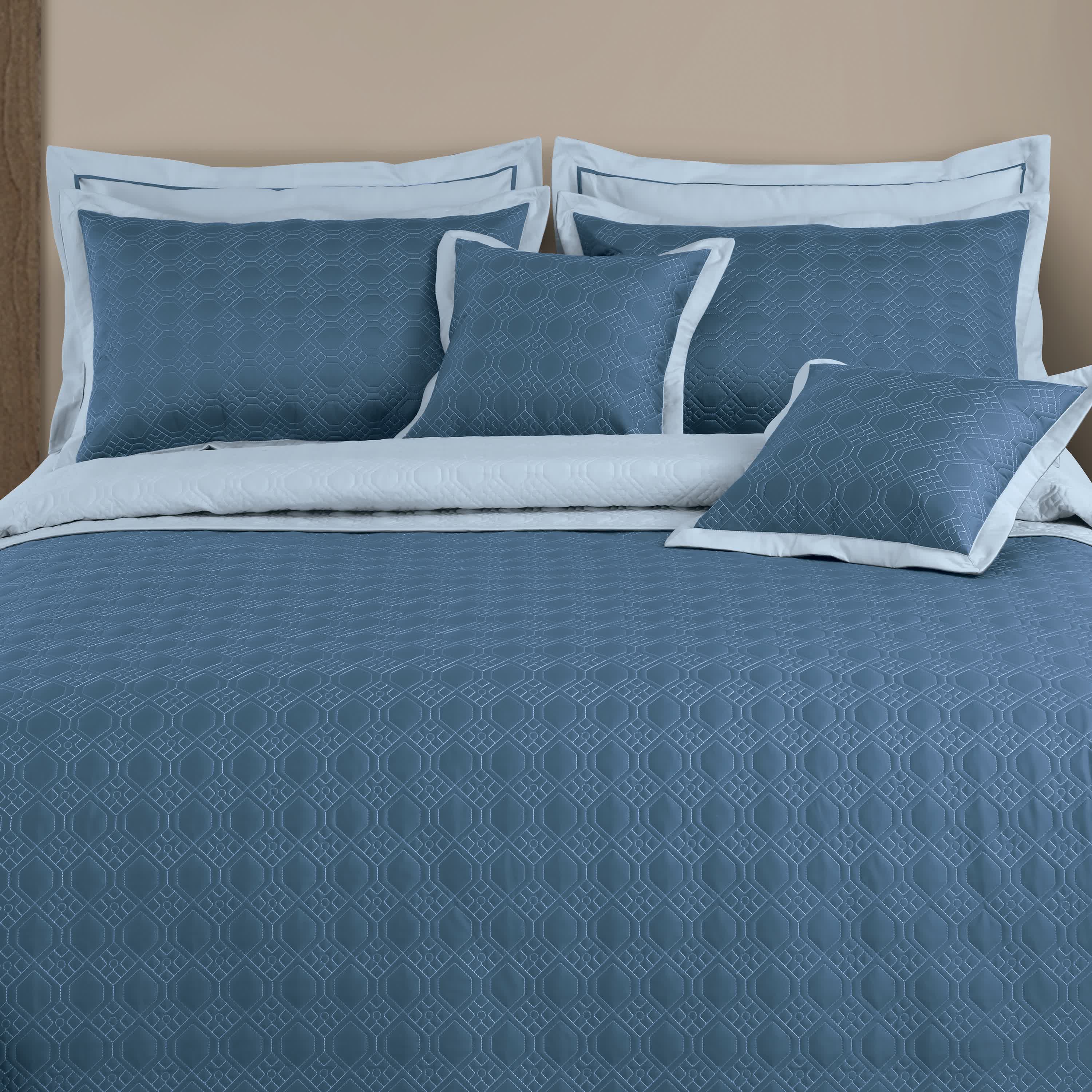Luxe Reversible Bedspread Set - Blue & Pigeon Blue