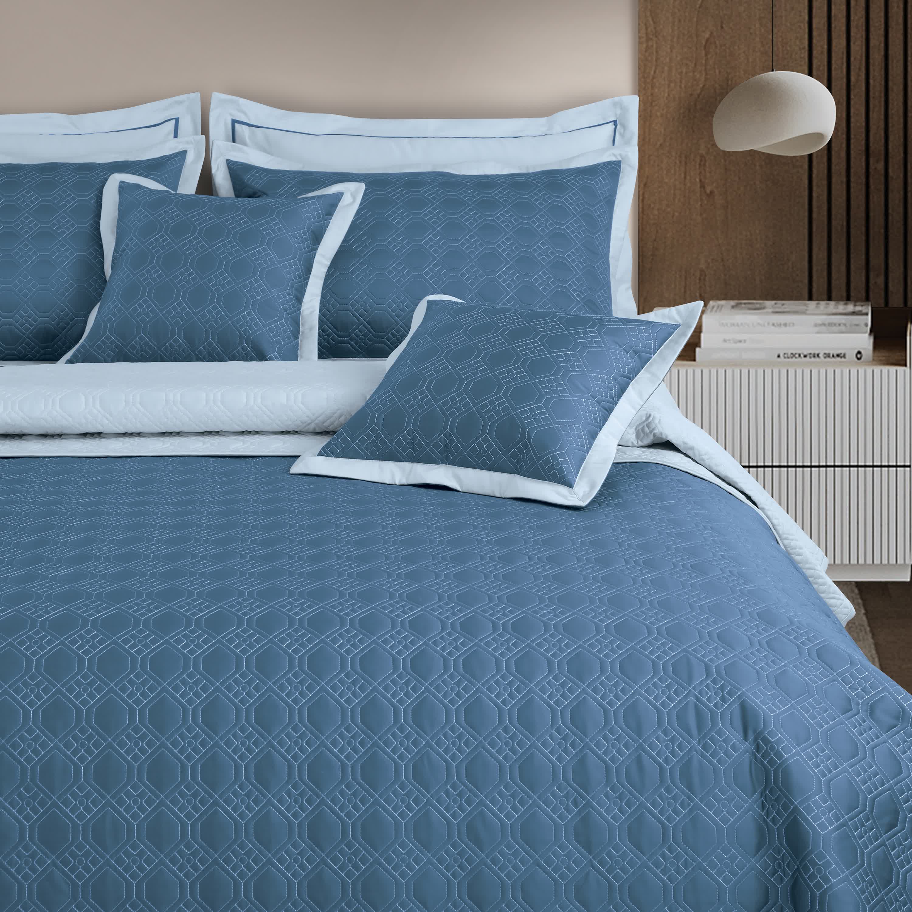 Luxe Reversible Bedspread Set - Blue & Pigeon Blue