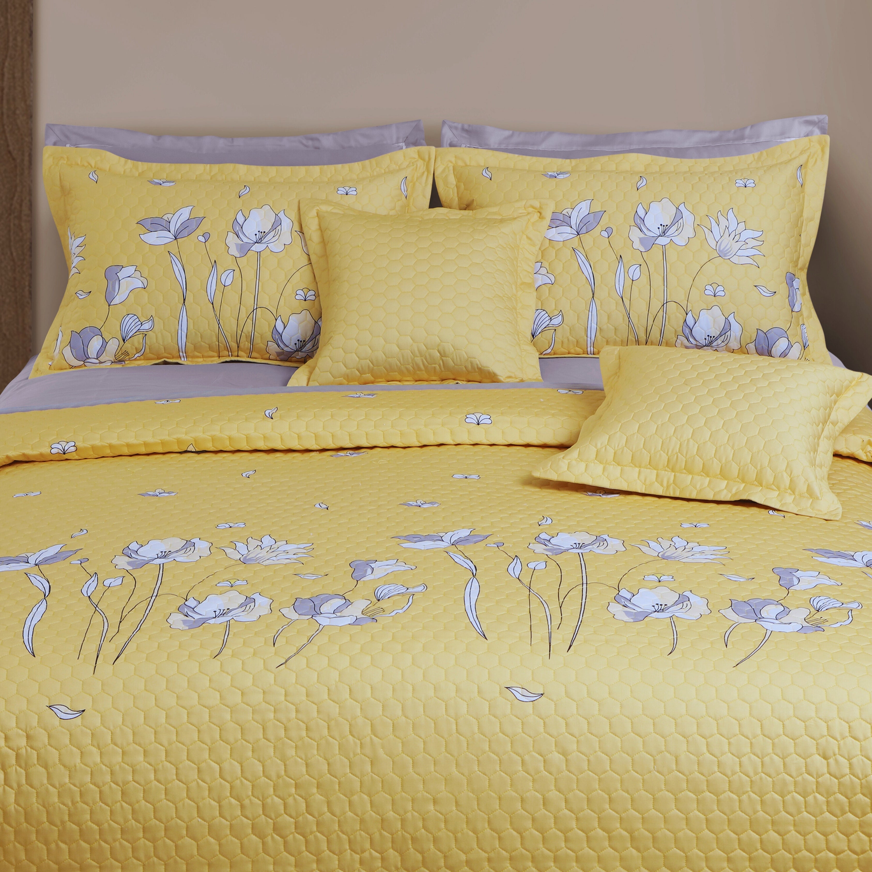 Royale Printed Quilted Bedspread Set with 2 Pillow Covers and 2 Cushion Covers-Yellow