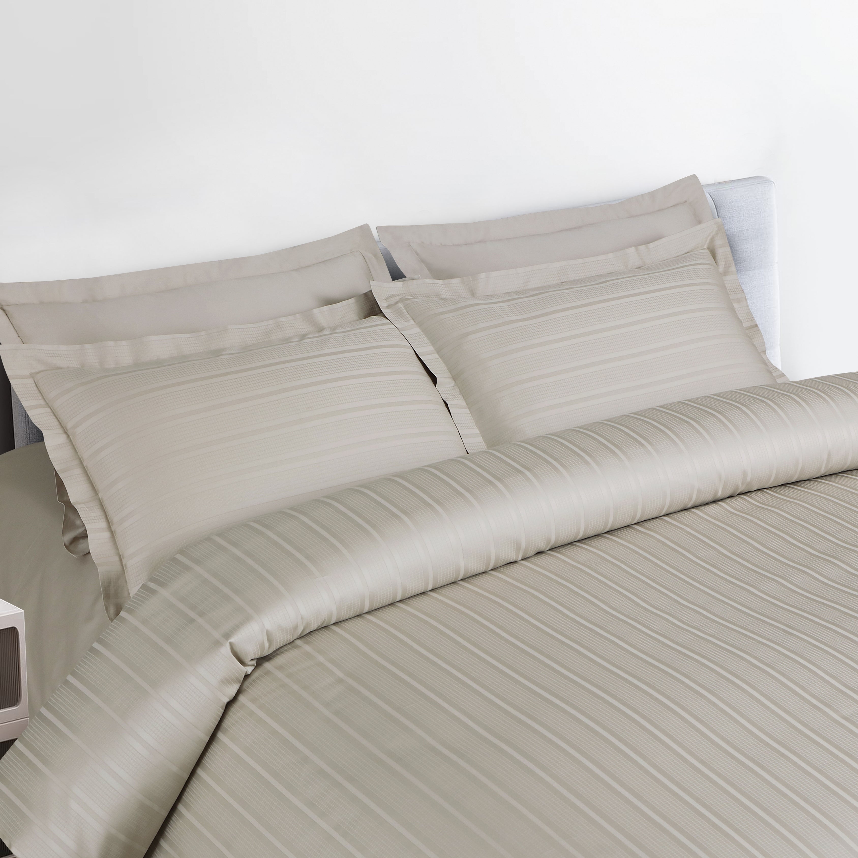 Jacquard Duvet Cover Set with King Size Bedsheet and 4 Pillow Covers-Olive Beige