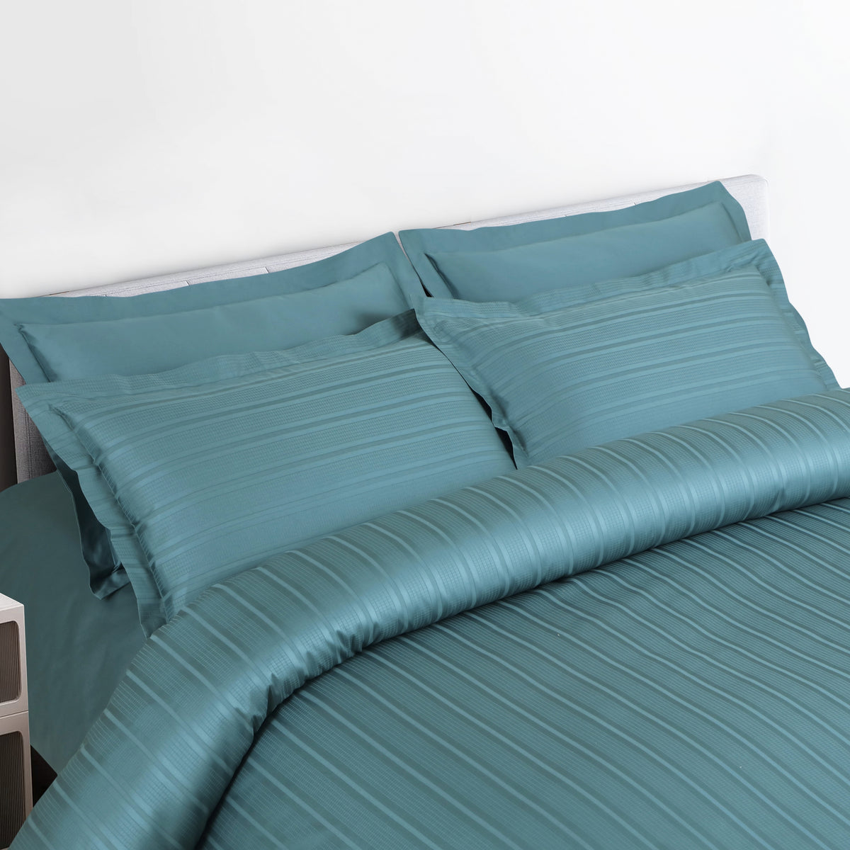 Jacquard King Size Bedsheet with 2 Pillow Covers-Teal Green