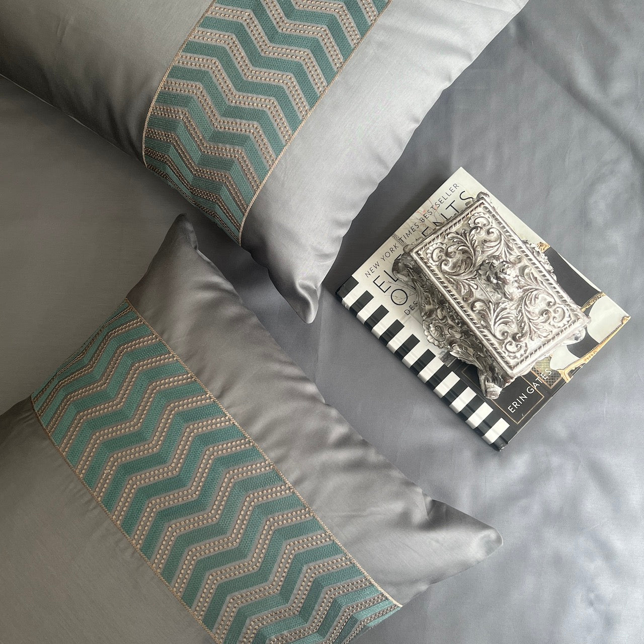 Chevron Dark Grey Bedsheet Set