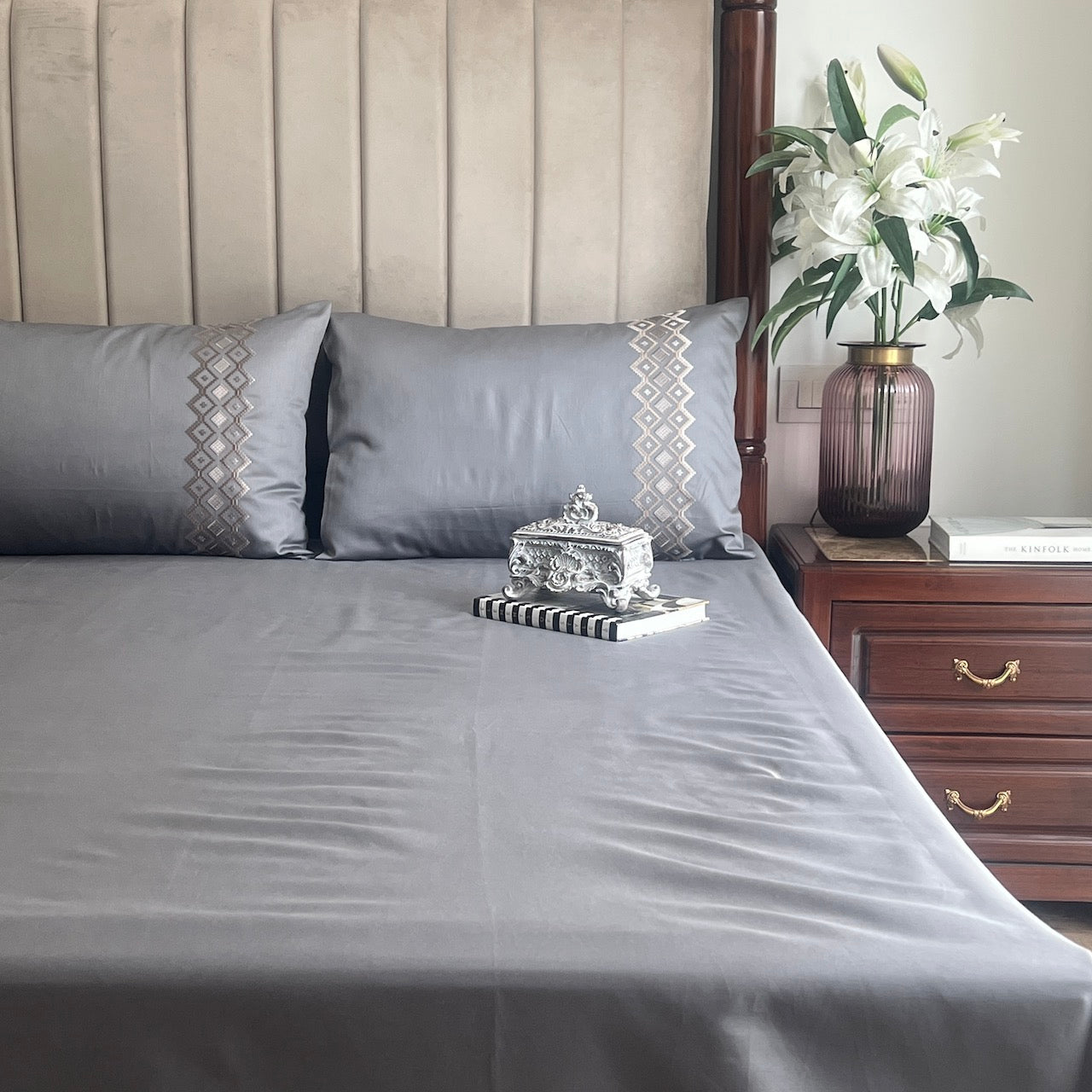 Diandra Dark Grey Bedsheet Set