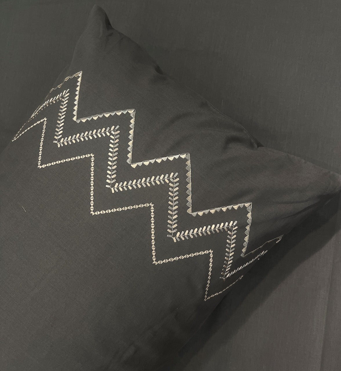 Chevron Dark Grey Cotton Bed Sheet Set