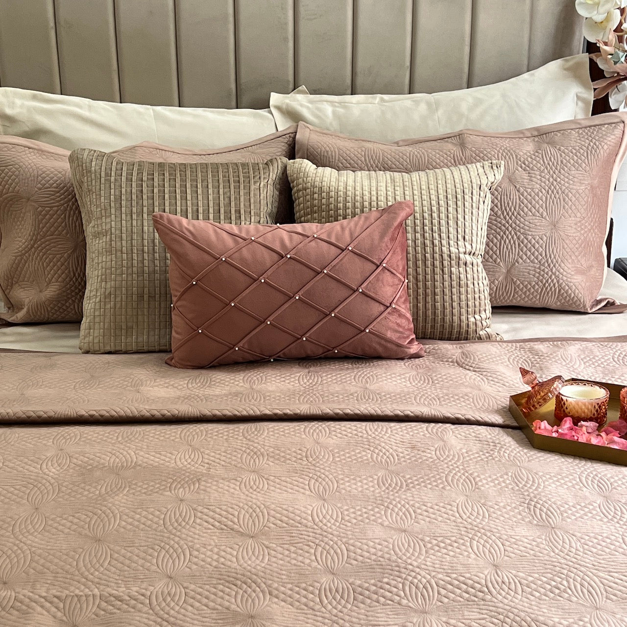 Lindo Buff Velvet Bedspread