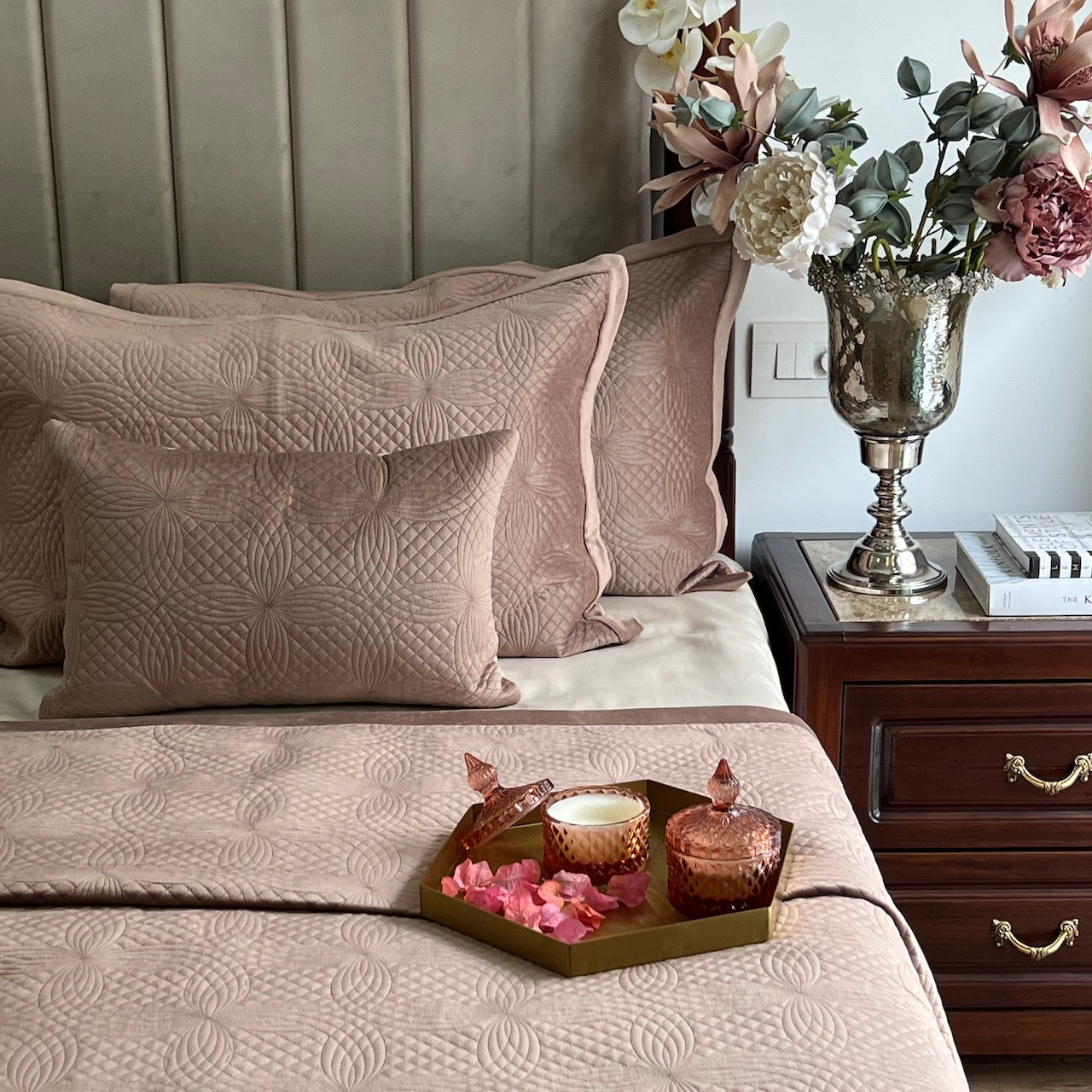 Lindo Buff Velvet Bedspread