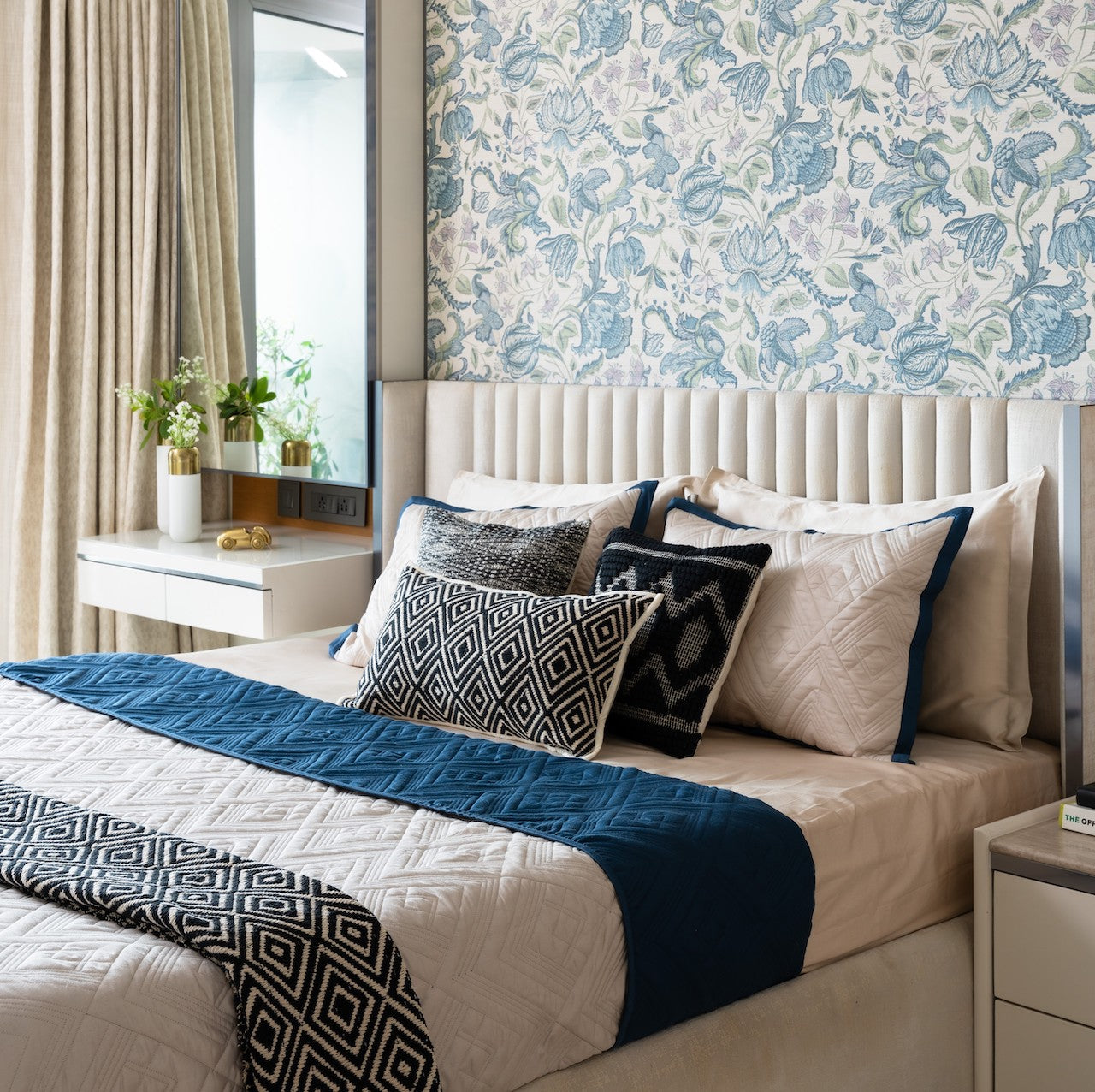 Cliff Navy/Ivory Cotton Rich Reversible Bedspread