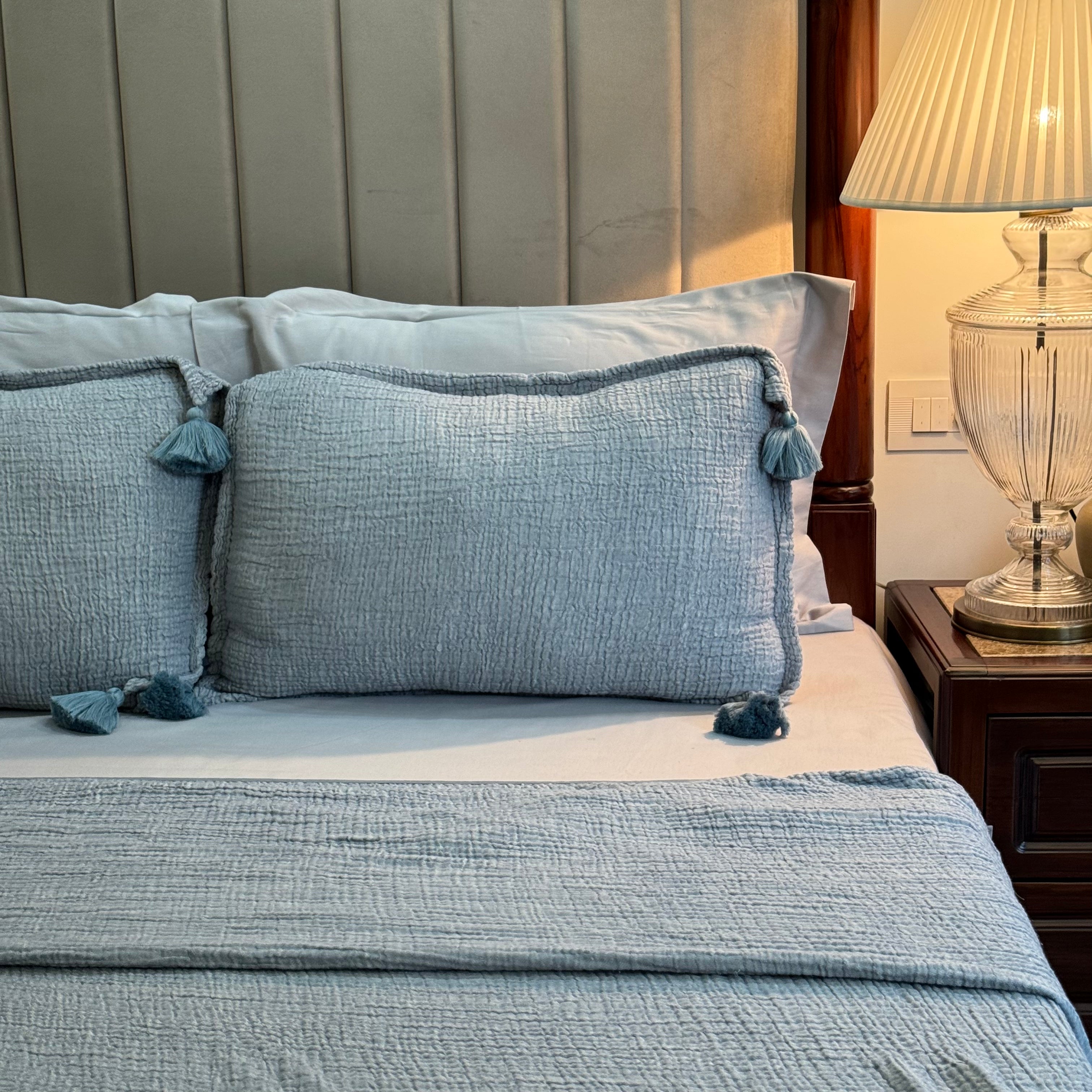 Meraki Indigo Woven Bedspread Set