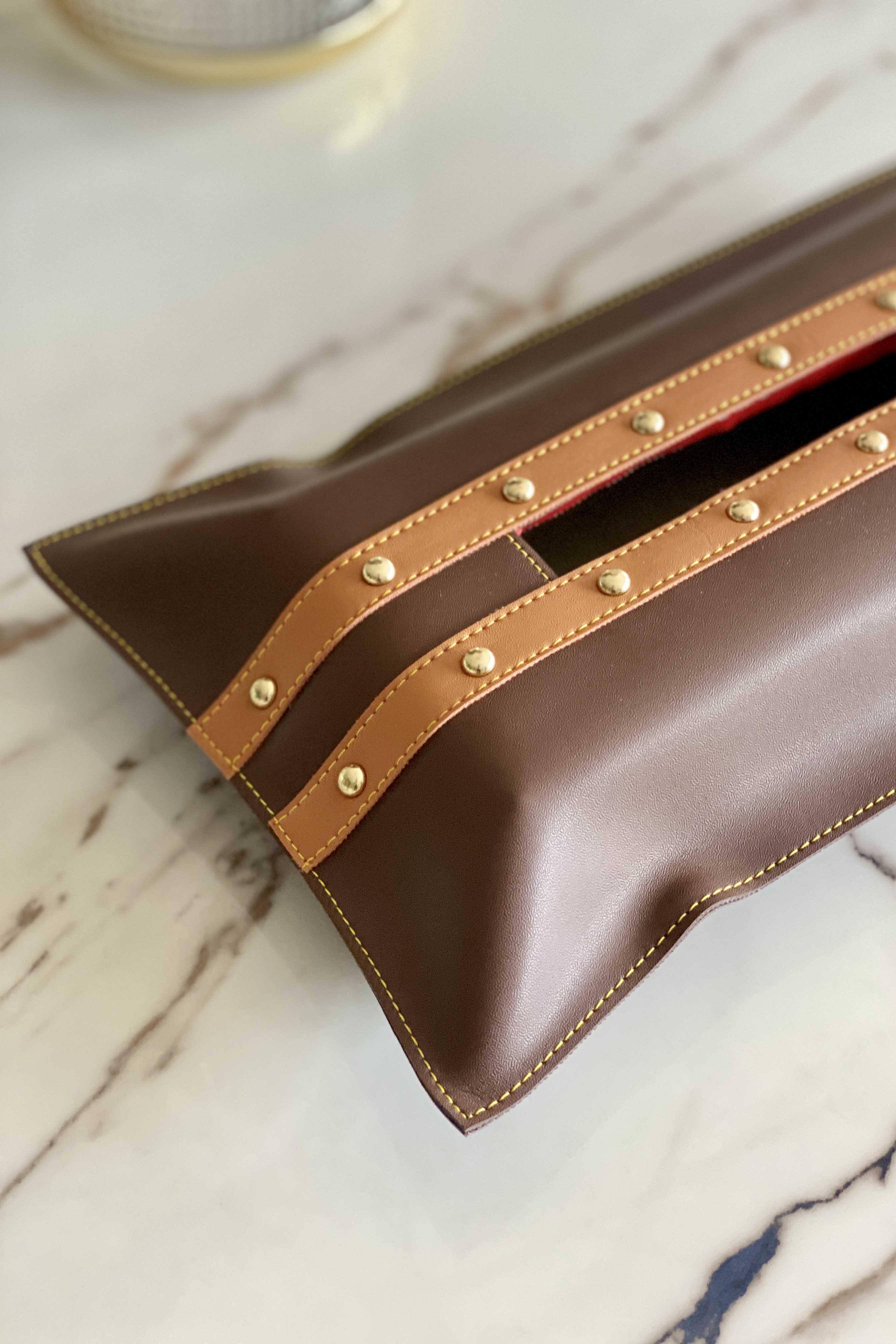 Brown & Tan Tissue Cover