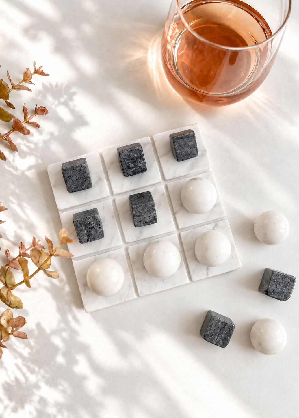 Black and White Marble Tic Tac Tое