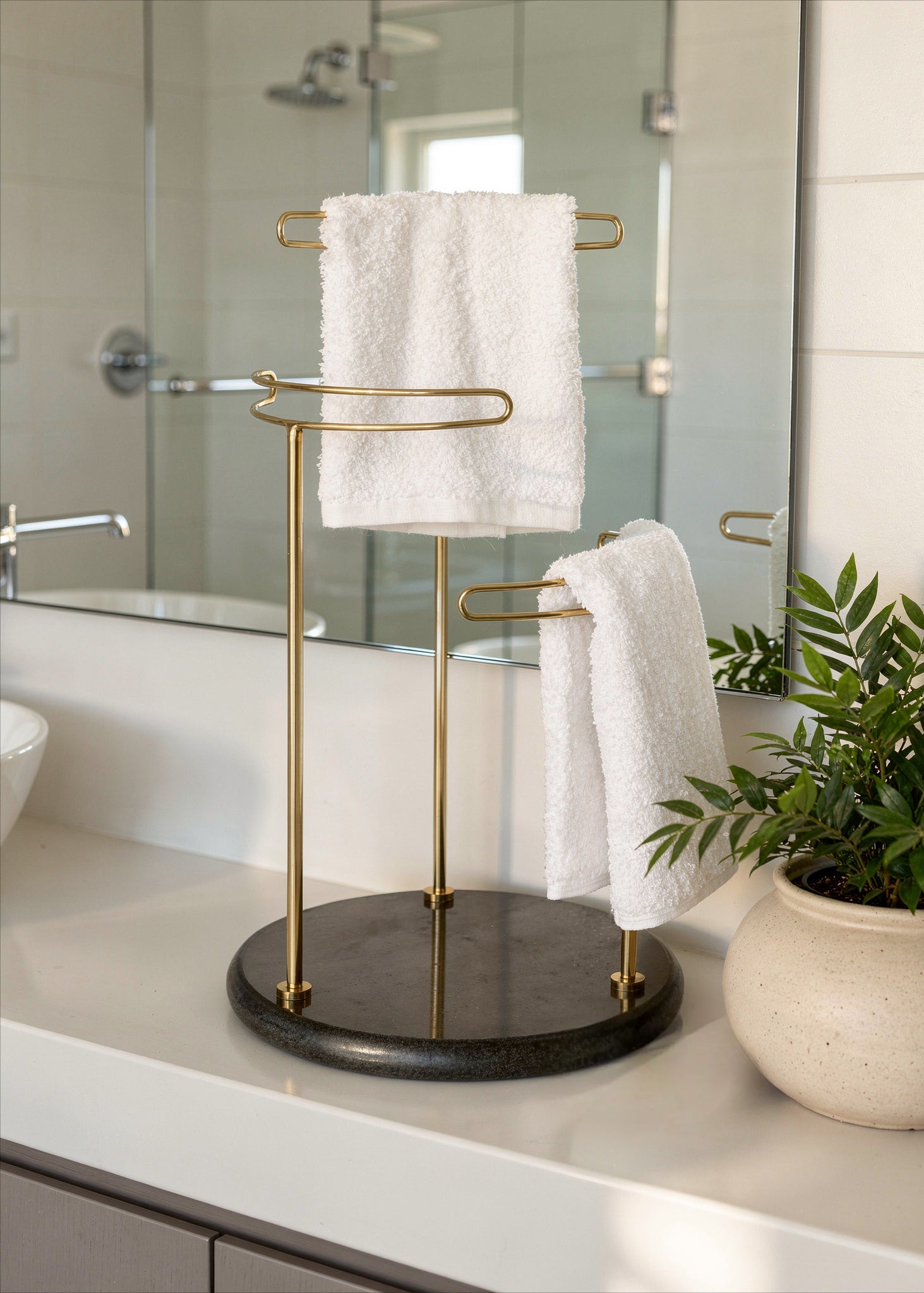 Opal Hand Towel Stand - Black & Gold