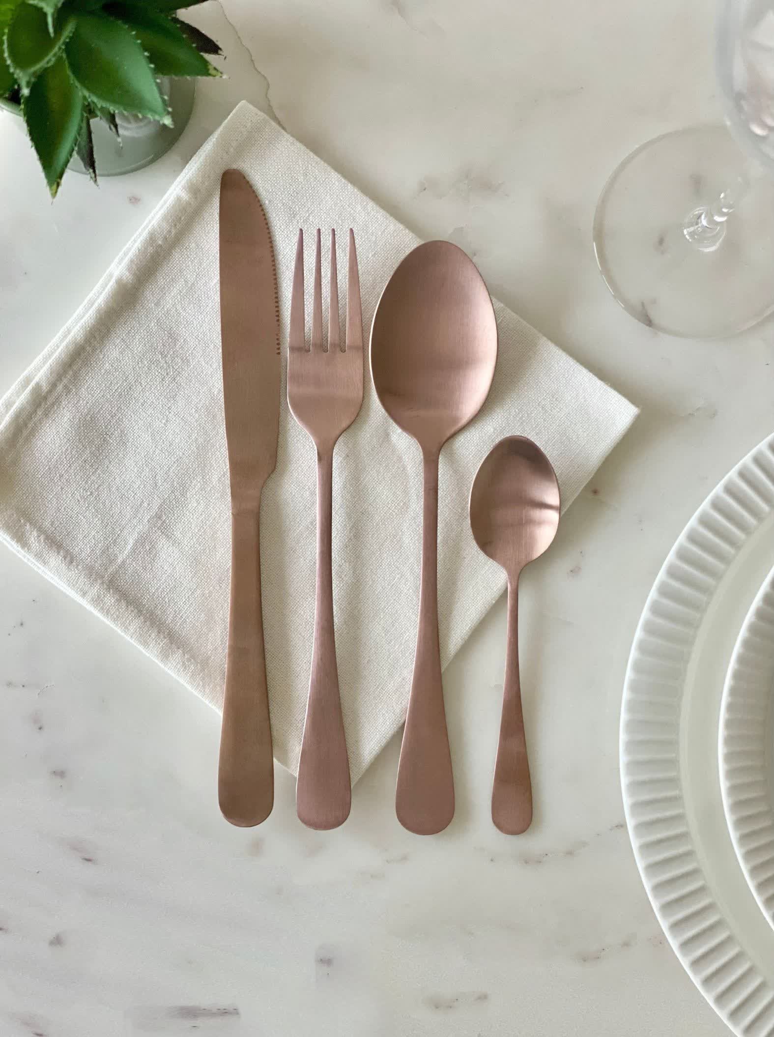 Rose Gold Cutlery Set - 24pcs