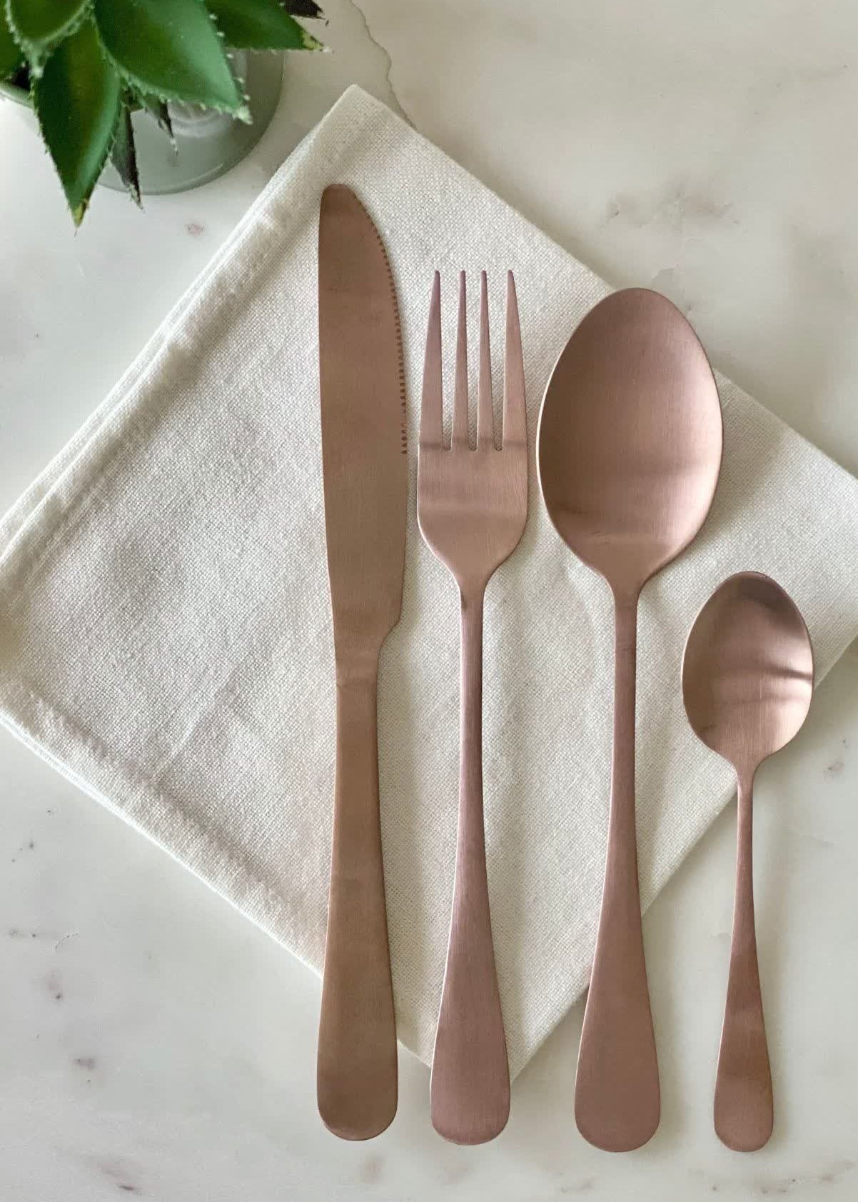 Rose Gold Cutlery Set - 24pcs