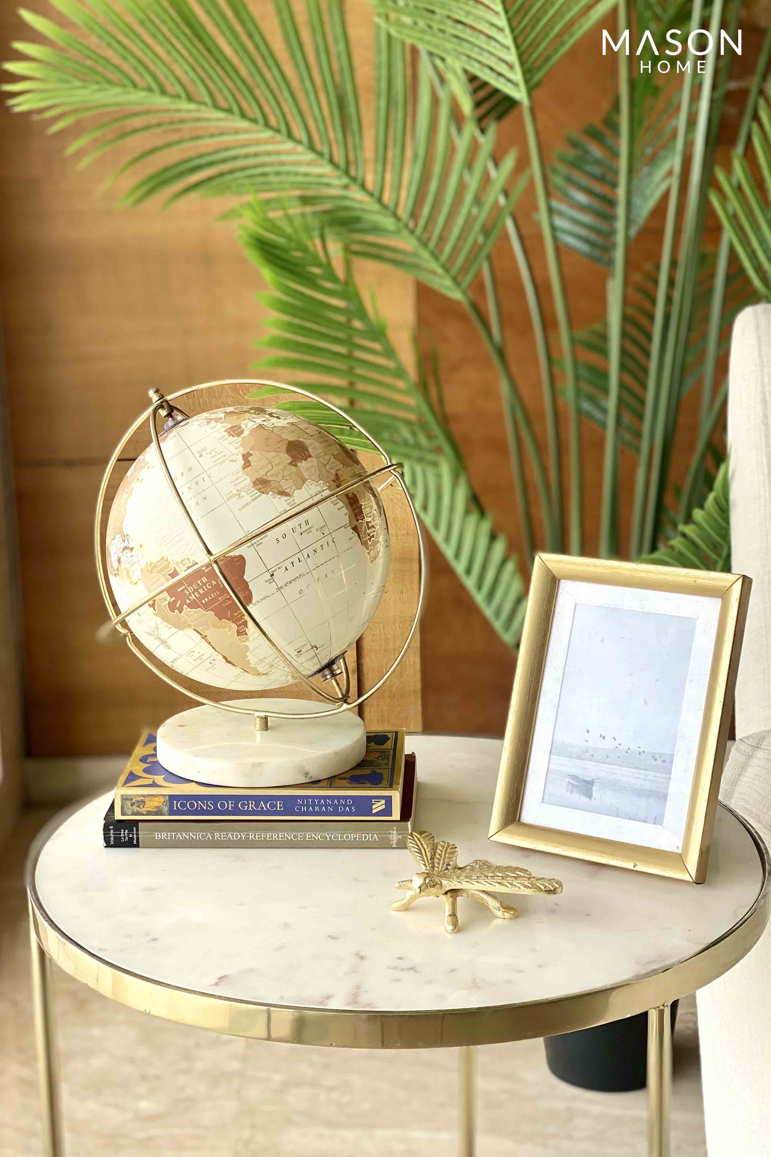 Henry Axis Globe