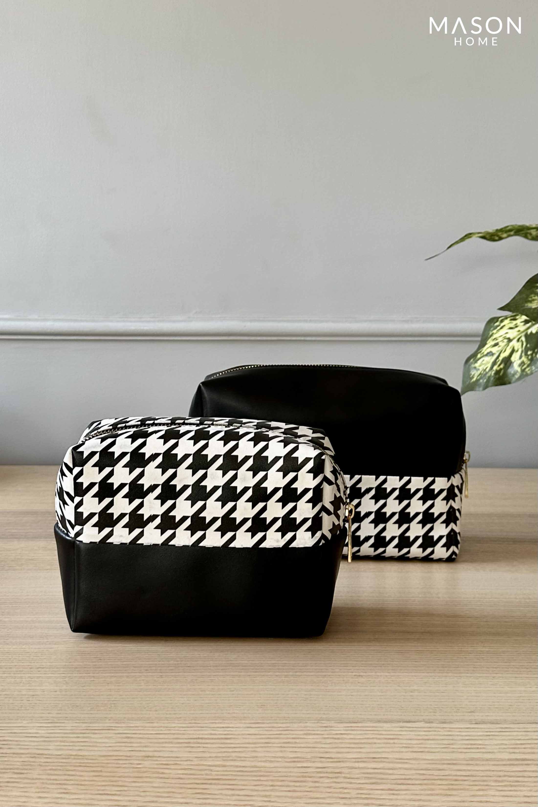Houndstooth Travel Pouch - Set Of 2