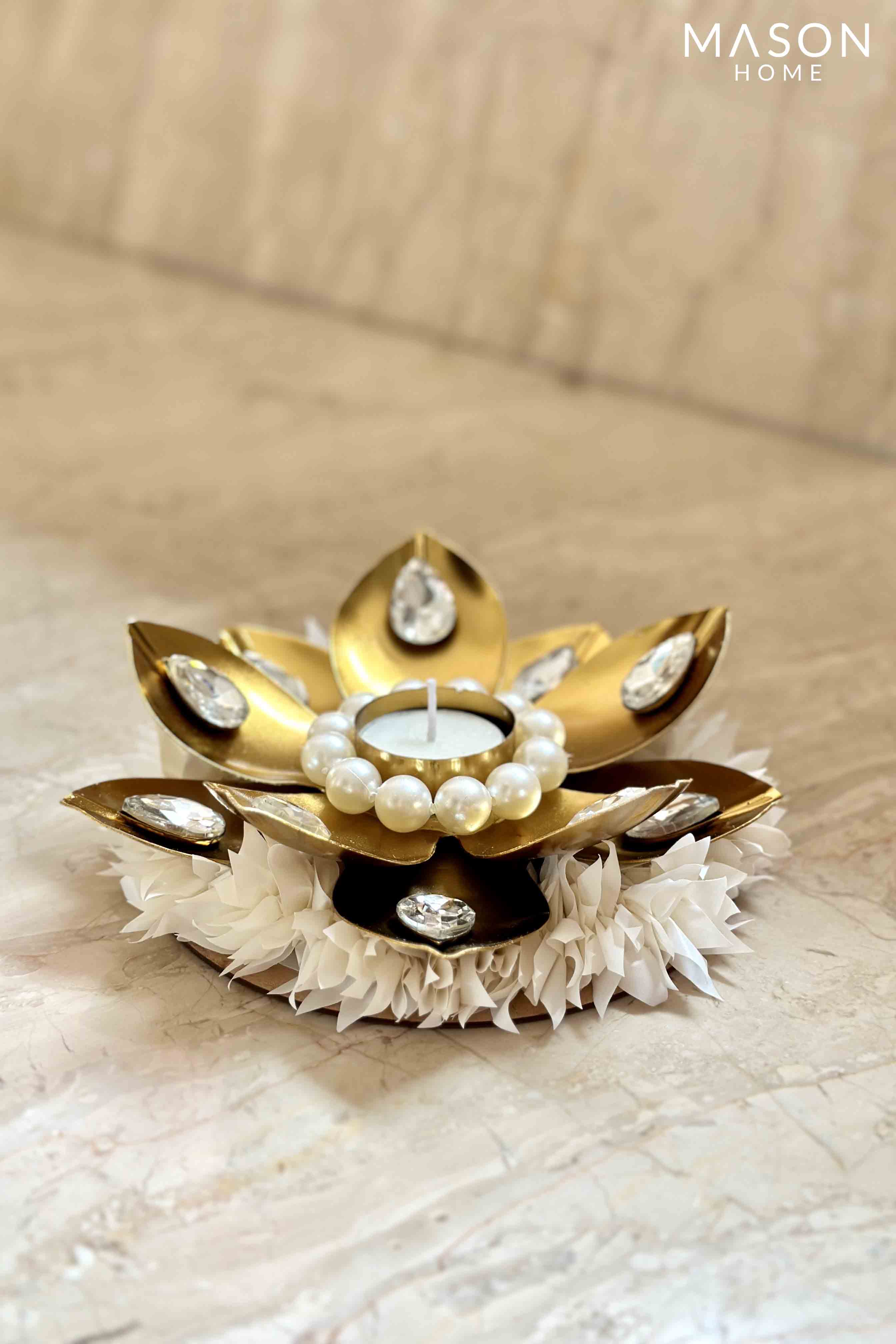 EMBELLISH CRYSTAL WHITE GAJRA DIYA