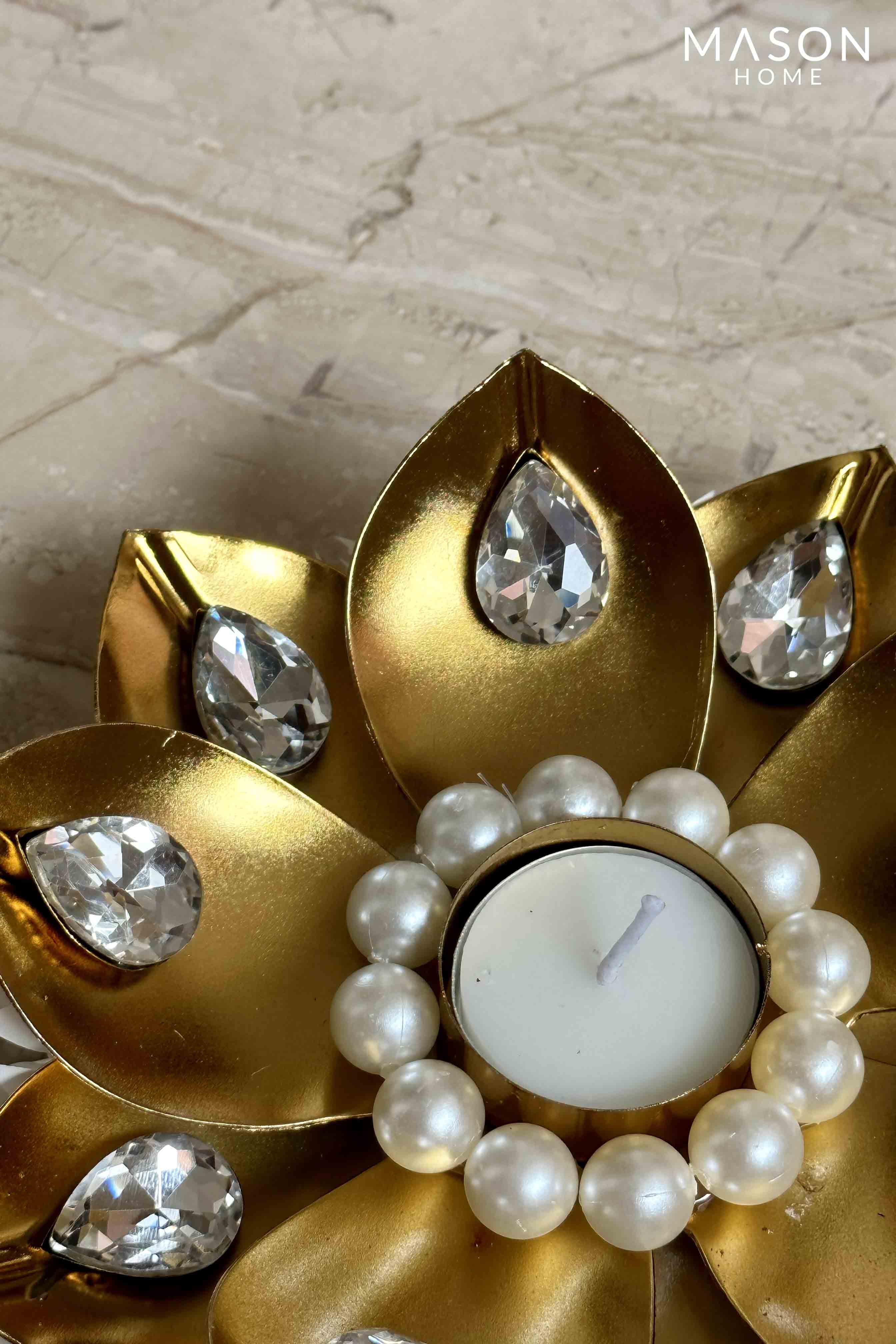 EMBELLISH CRYSTAL WHITE GAJRA DIYA