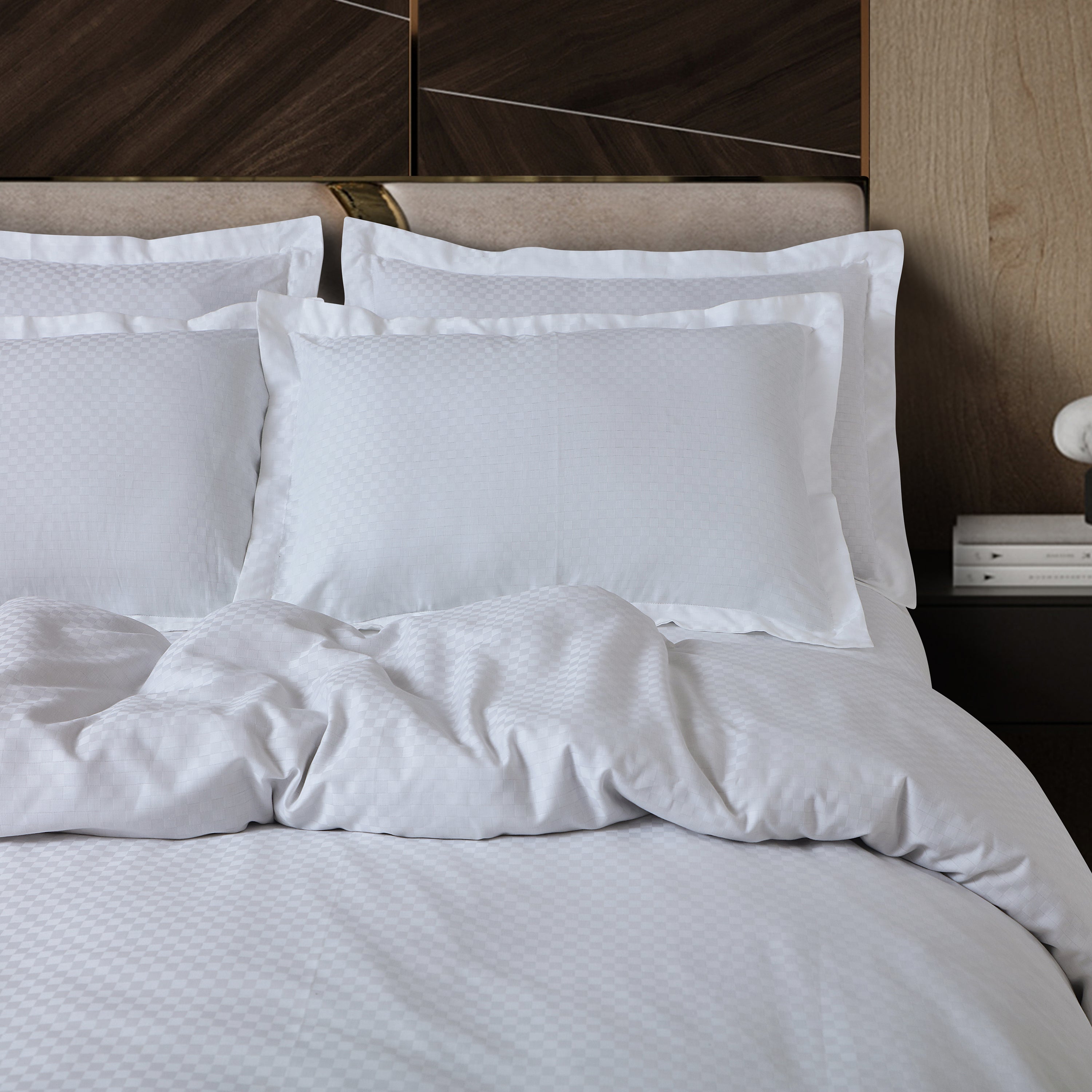 Lyon Jacquard White Checks Bedsheet