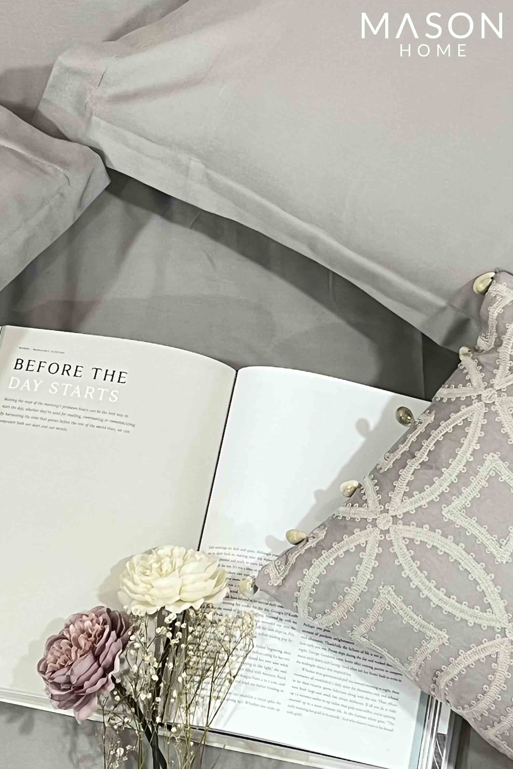 Stark Silver Treasure Bedsheet