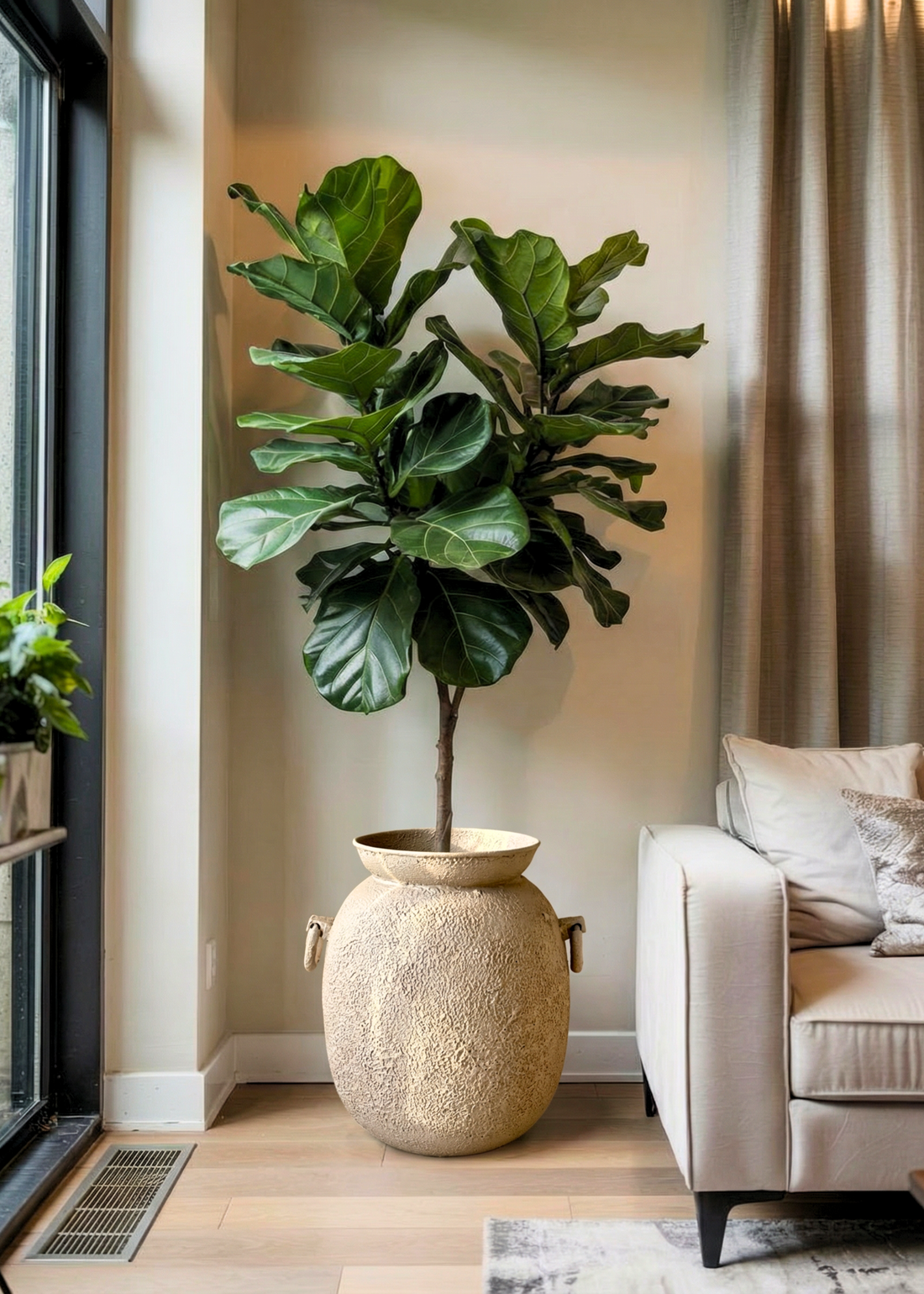 Claystone Urna Planter