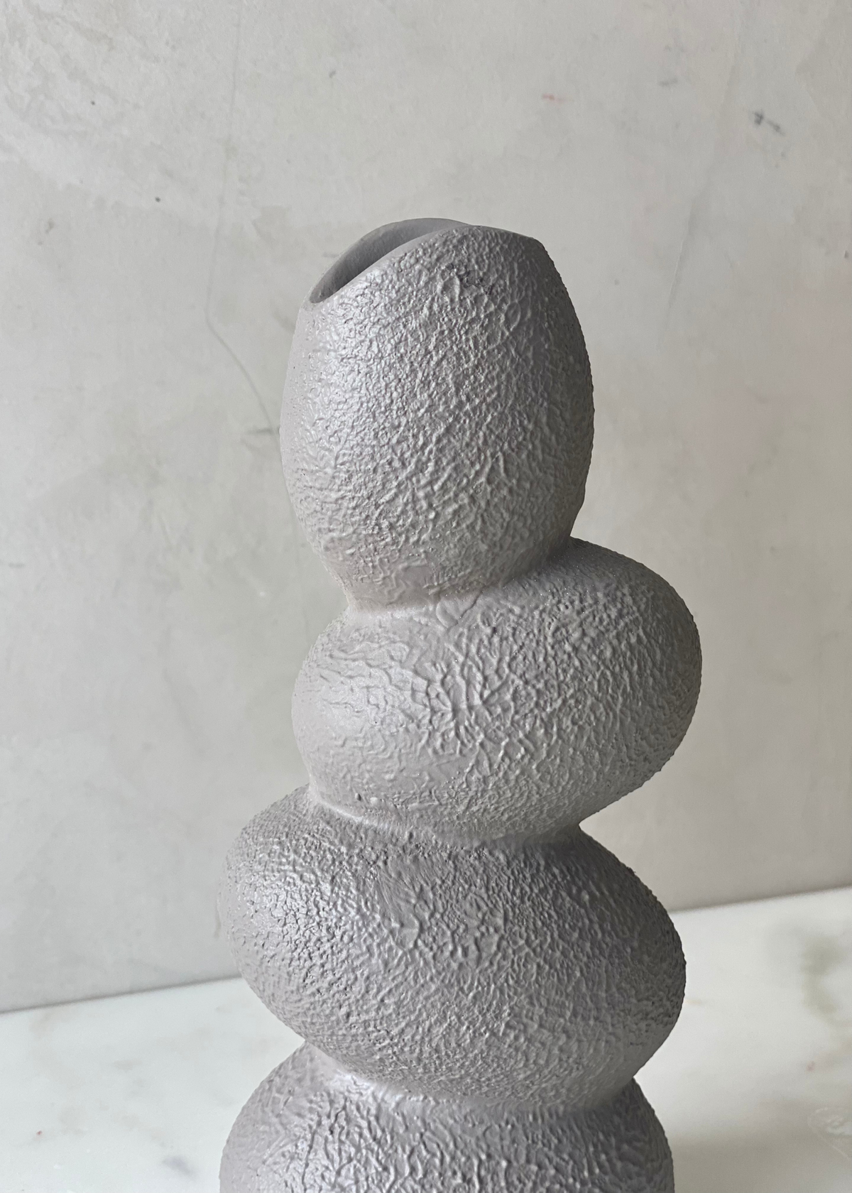 Pebble Vase - Brown