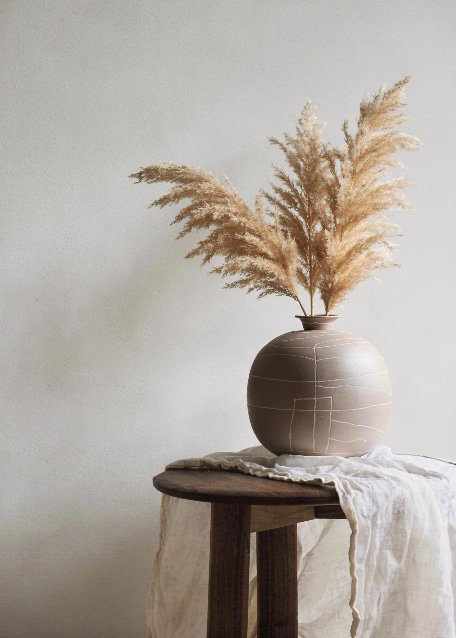 Dune Obsidian Vase - Beige (Small)