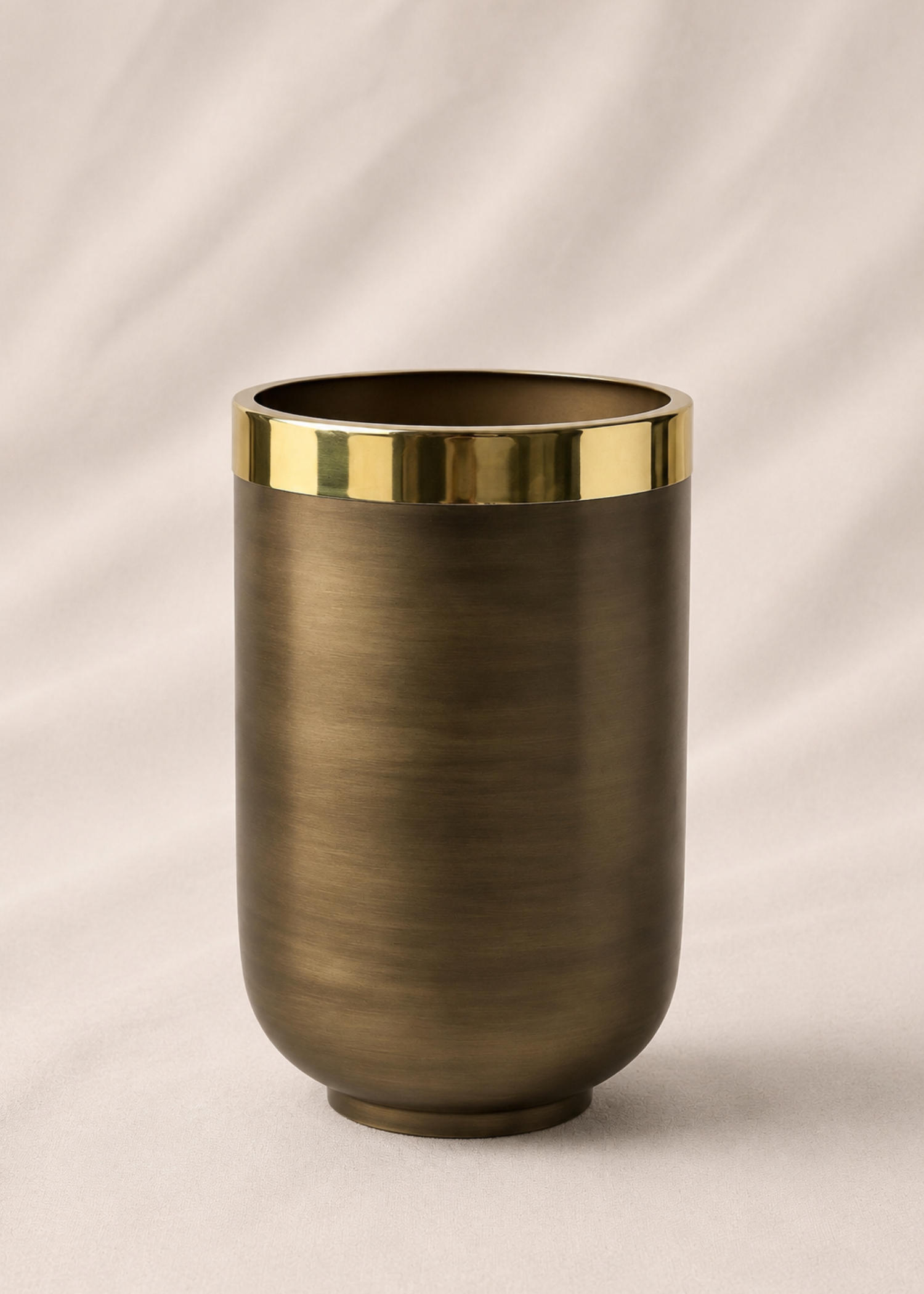 Minsk Planters - Antique Brown