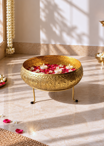 Naksh Gold Oval Urli - Medium