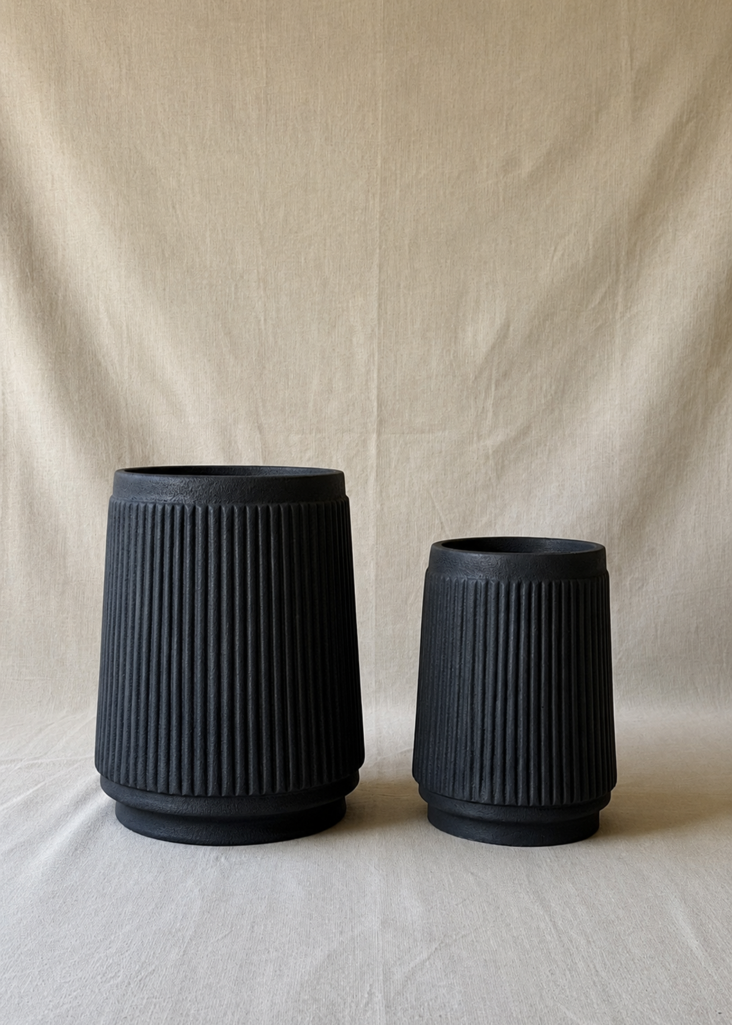 Hanover Black Planter