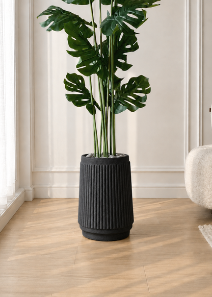 Hanover Black Planter