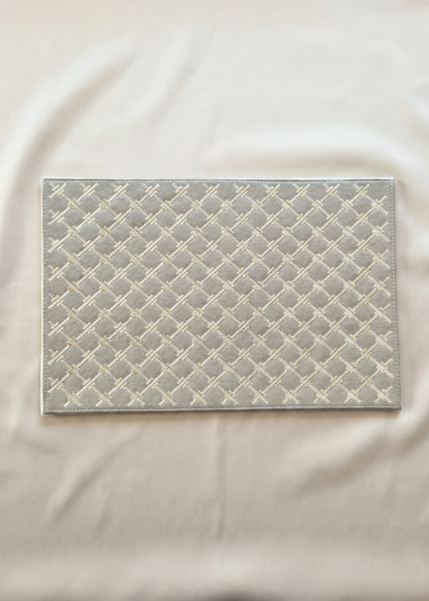 Meshline Placemats- Set of 6