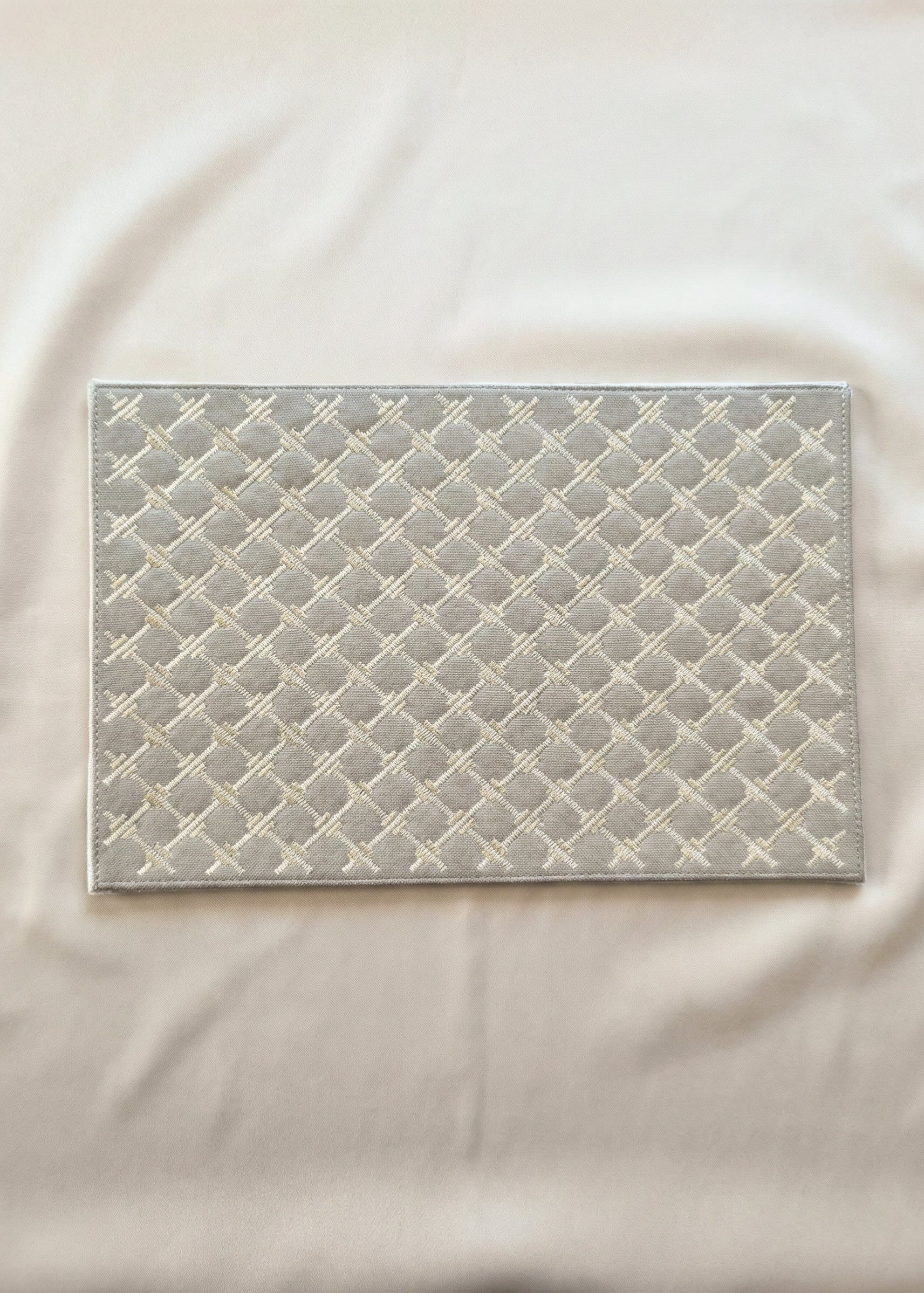 Meshline Placemats- Set of 6