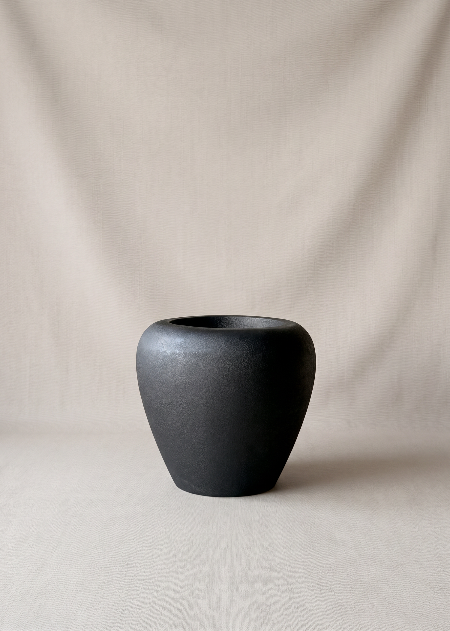 Duch Black Planter