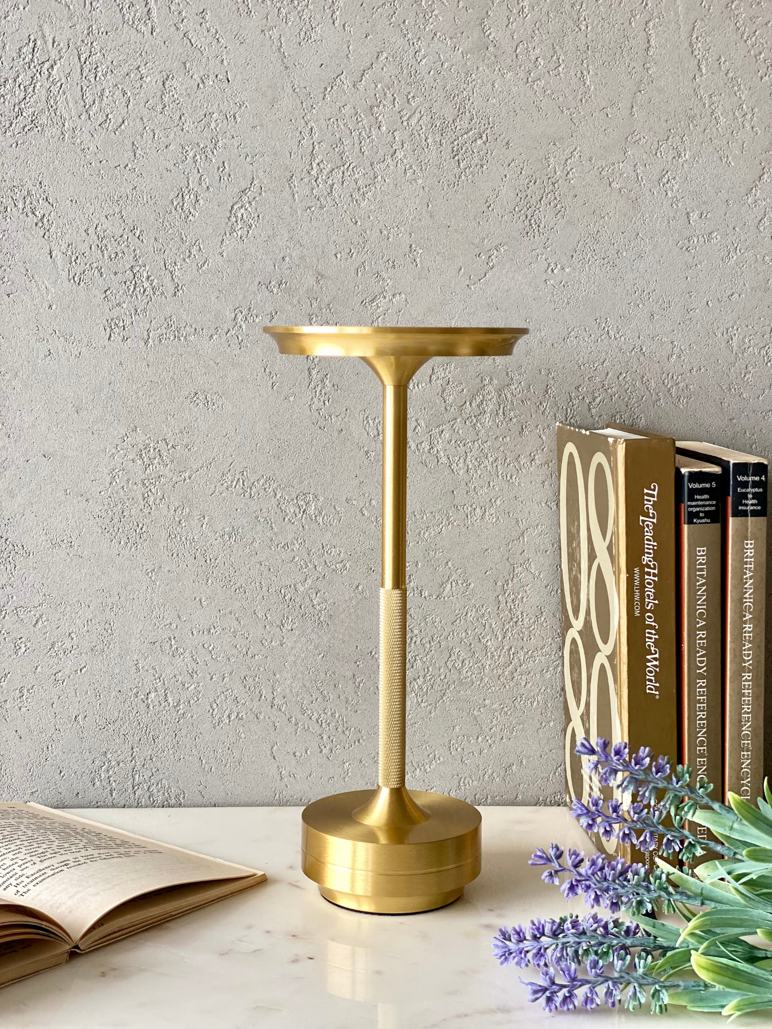 Halo Table Lamp