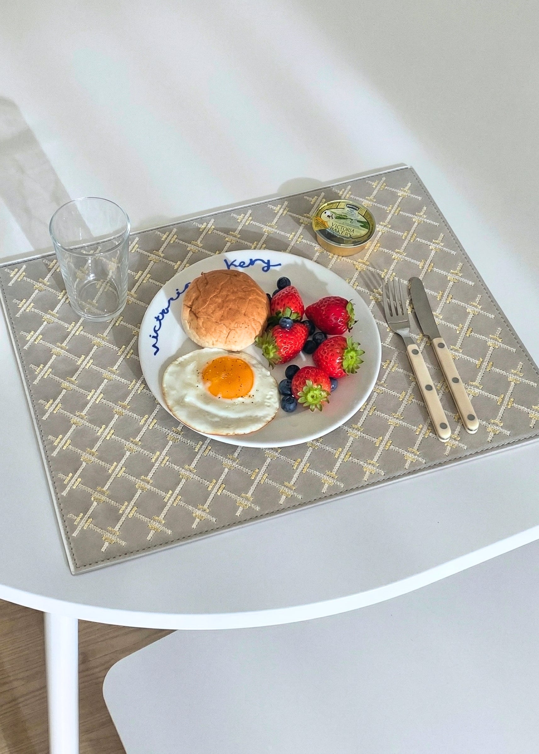 Meshline Placemats- Set of 6