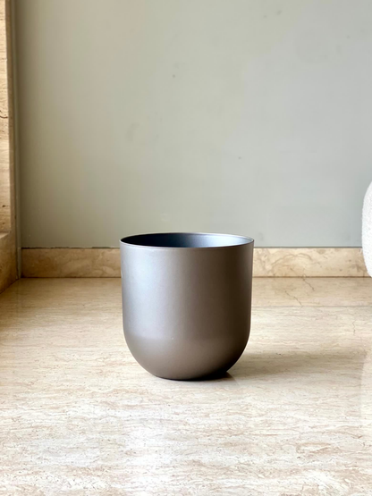 Nuhas Grey Planter - Medium