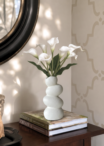 Pebble Vase - Ivory
