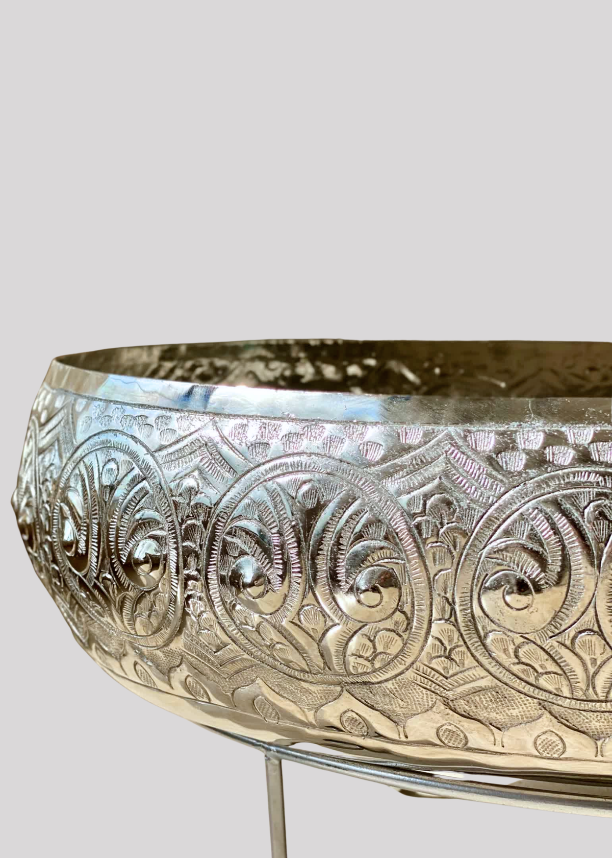 Naksh Silver Oval Urli - Large