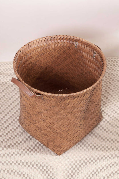 Alder Brown Basket With Handle