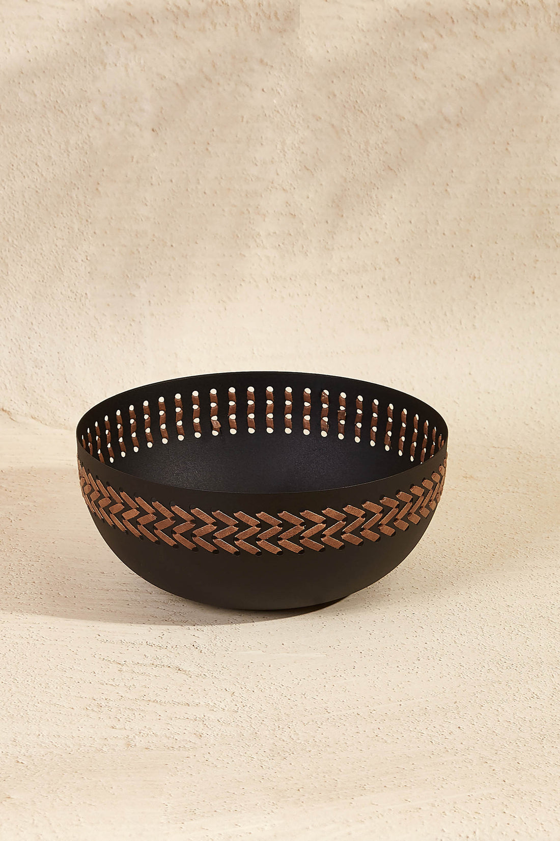 Sahara Charcoal Round Tray – Mason Home by Amarsons - Lifestyle & Decor