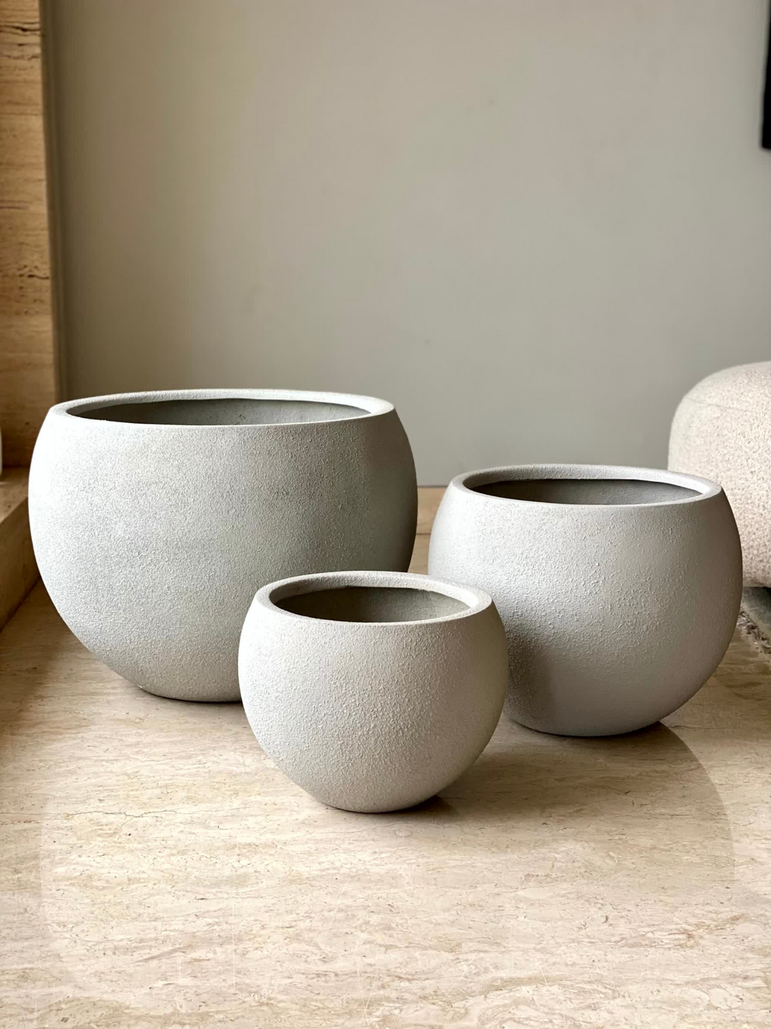 Lithos Cloud Grey Planters